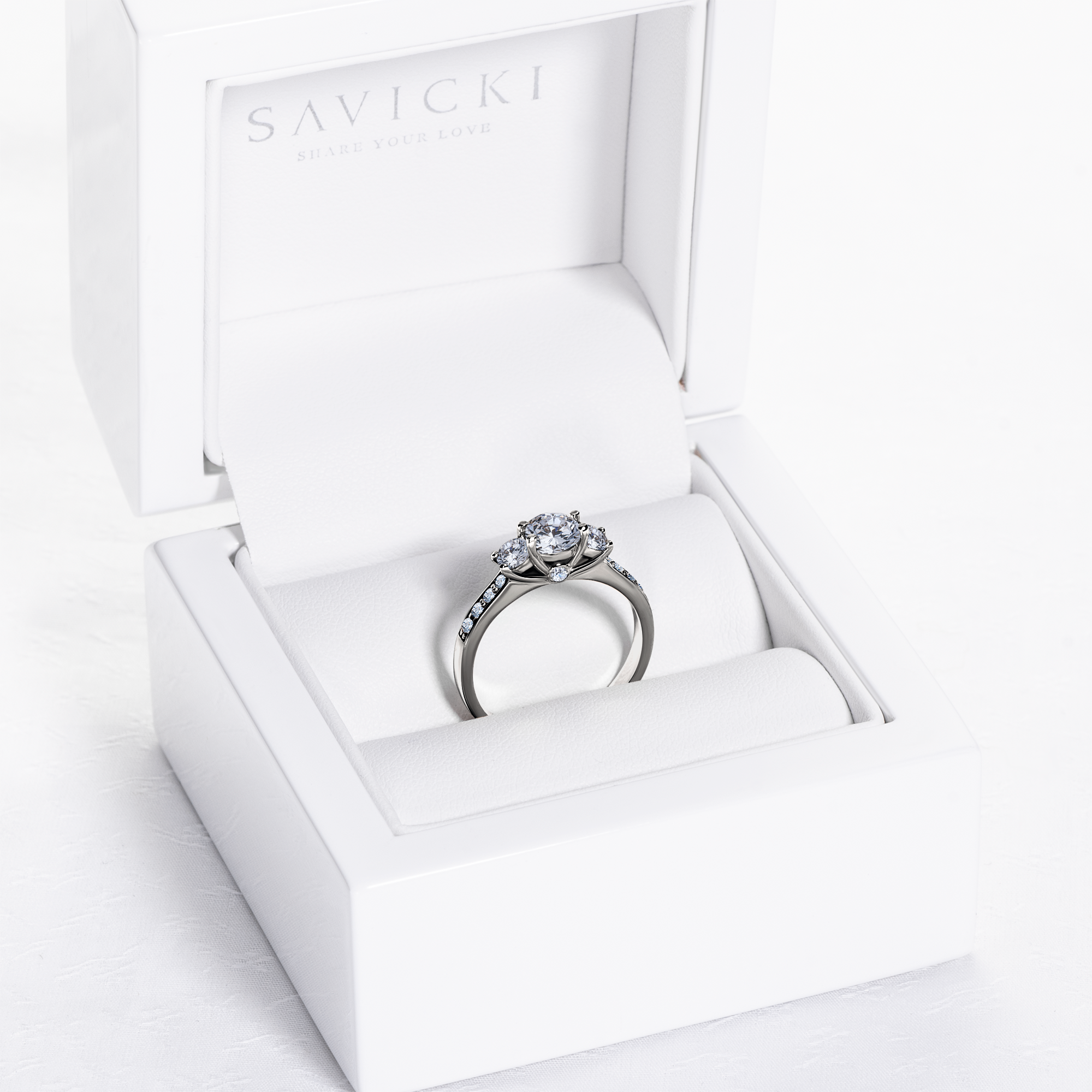 Pierścionek zaręczynowy Dream: czarne złoto, diamenty