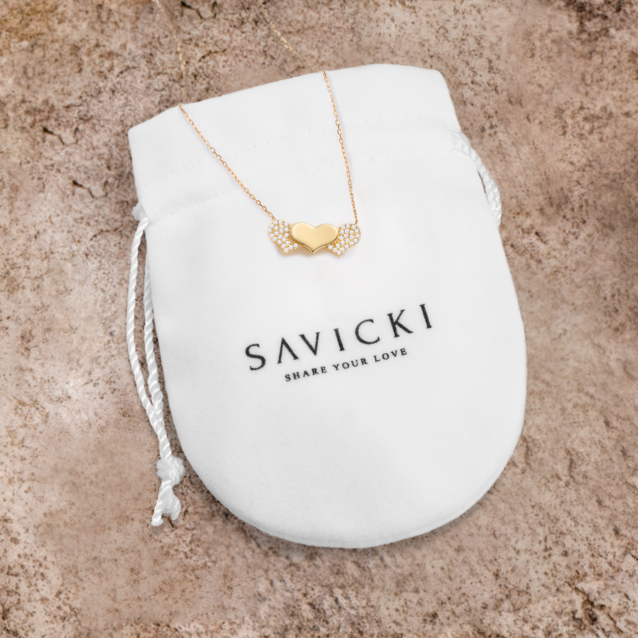 Naszyjnik serca Savicki: złoty, diamenty