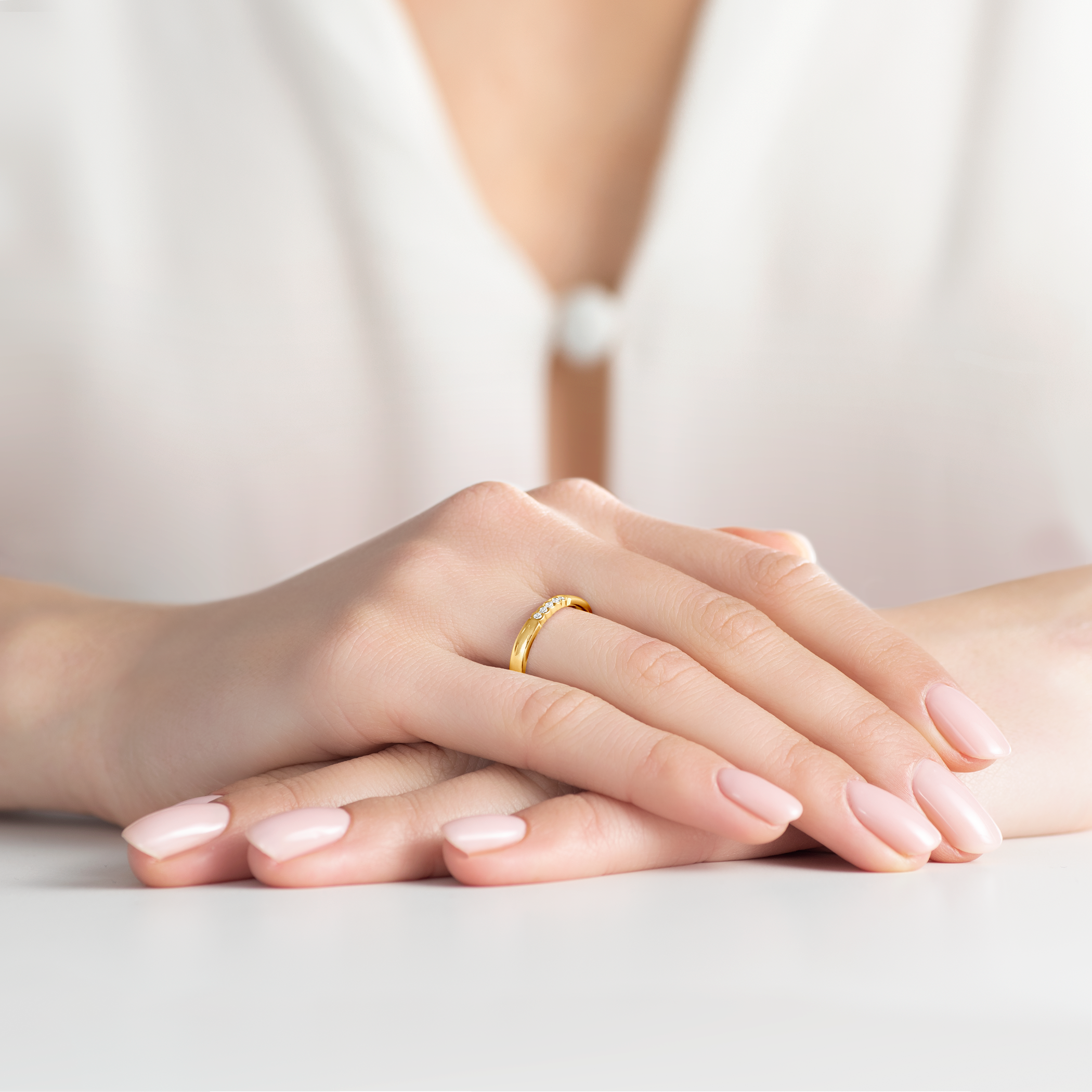 Pierścionek Symphony: złoty, diamenty