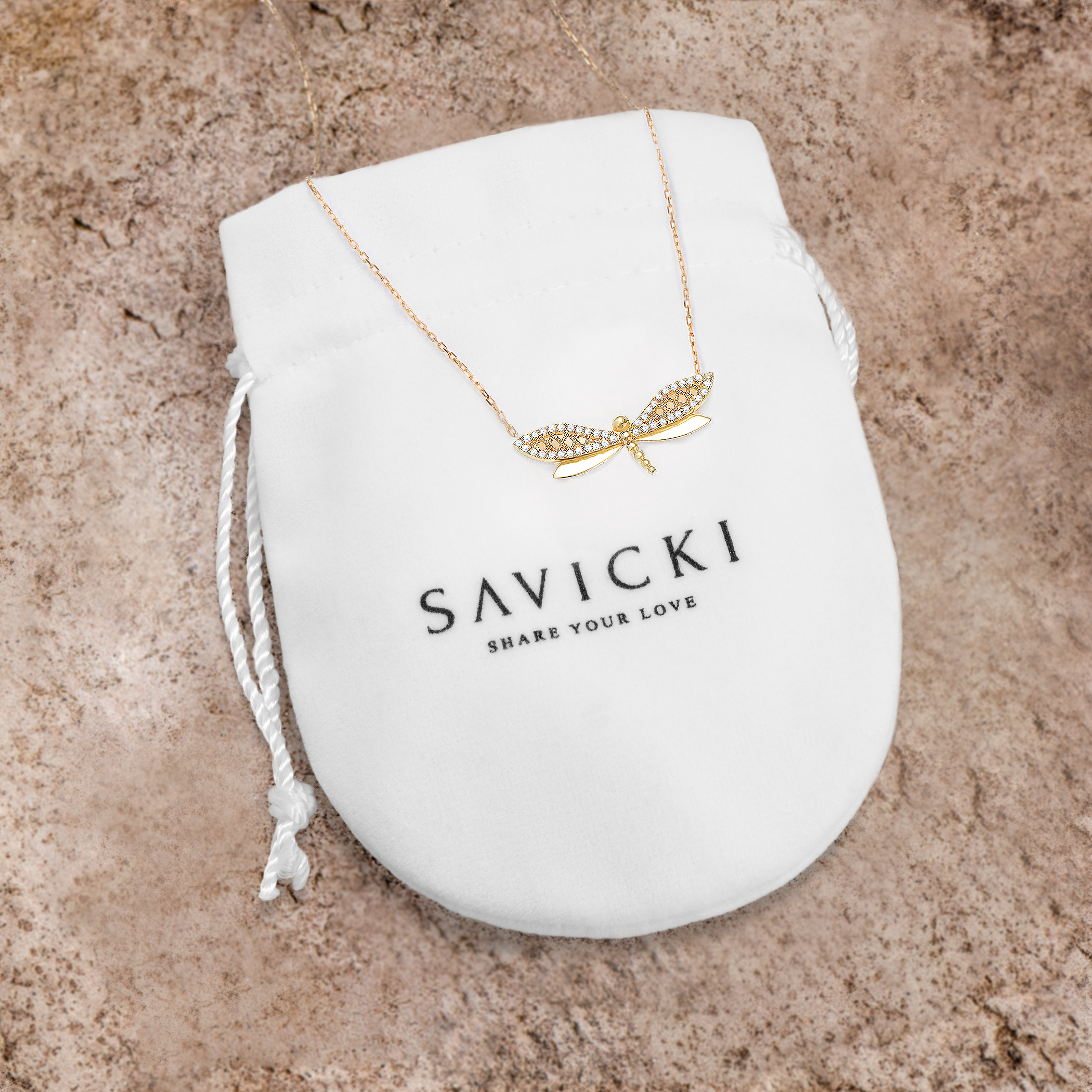 Naszyjnik ważka Savicki: złoty, diamenty