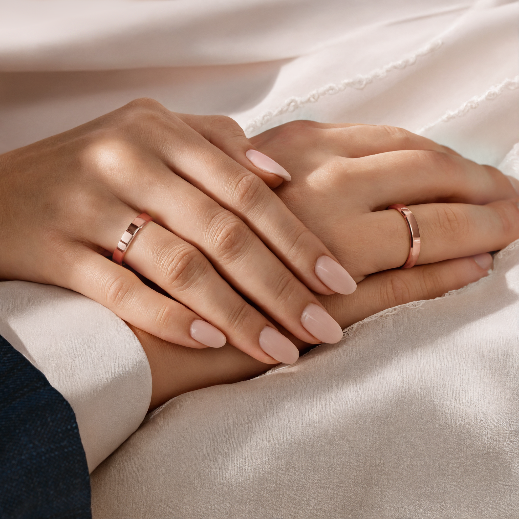 Obrączki ślubne: różowe złoto, z fazą, 4 mm