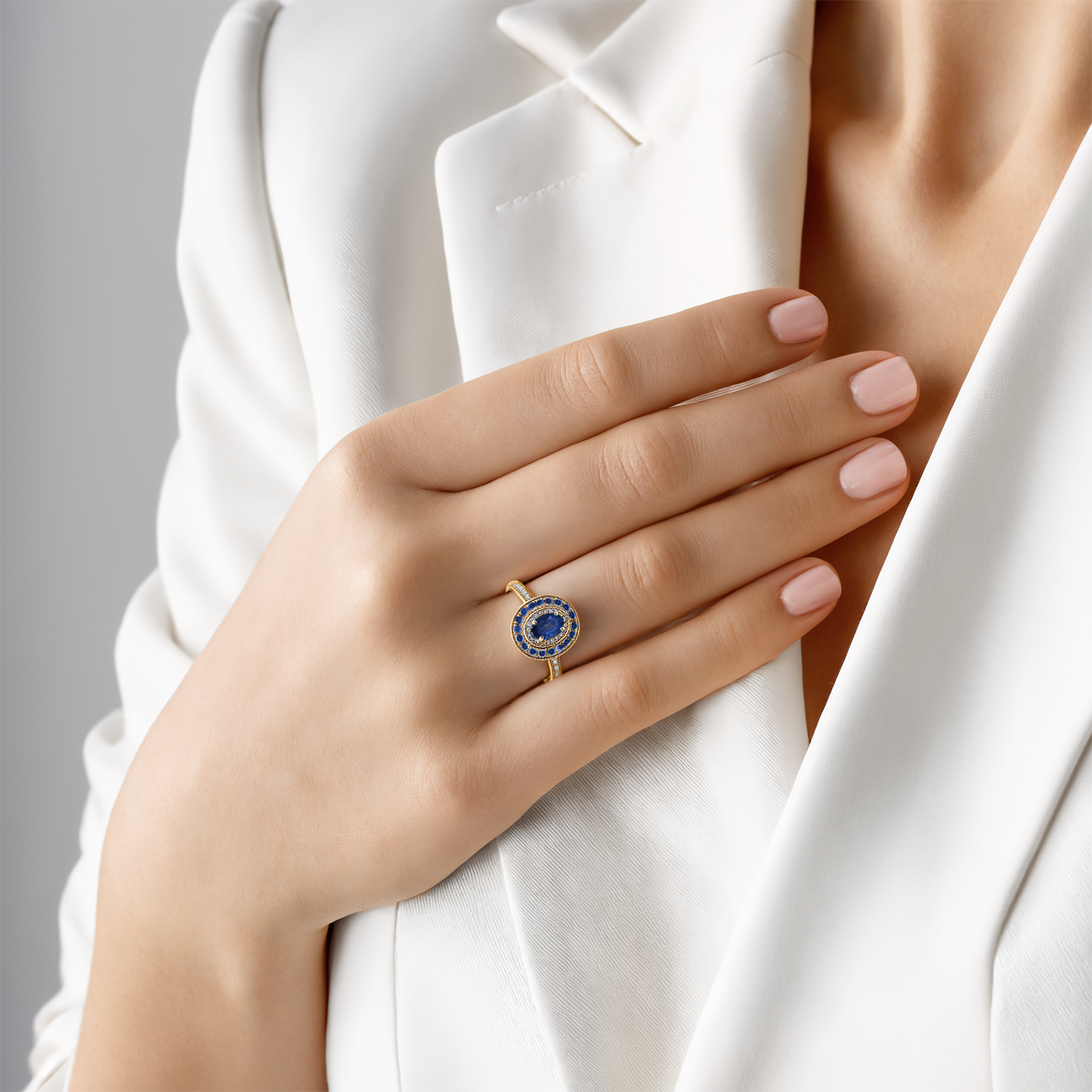 Ring Rosavine: zweifarbiges Gold, blauer Saphir, Diamanten