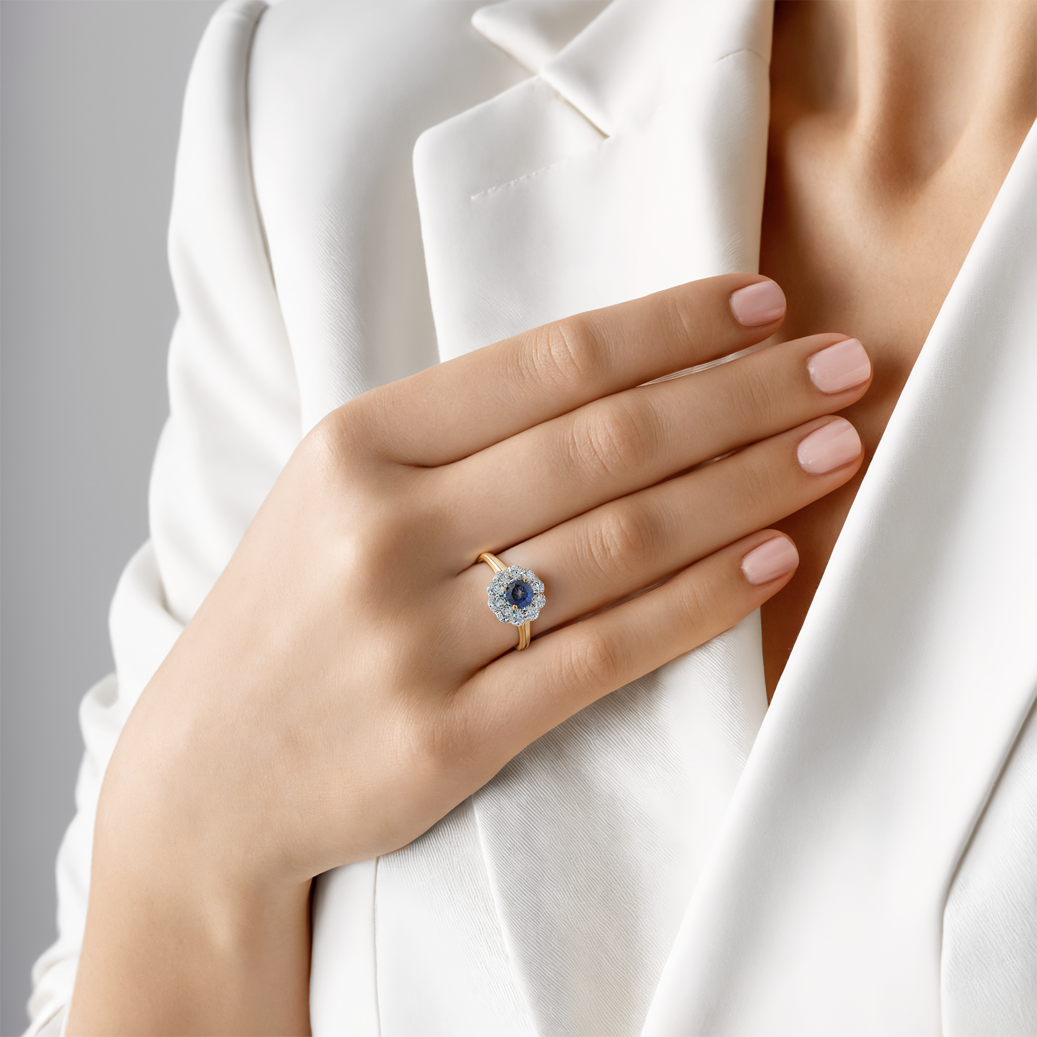 Ring Rosavine: zweifarbiges Gold, blauer Saphir, Diamanten