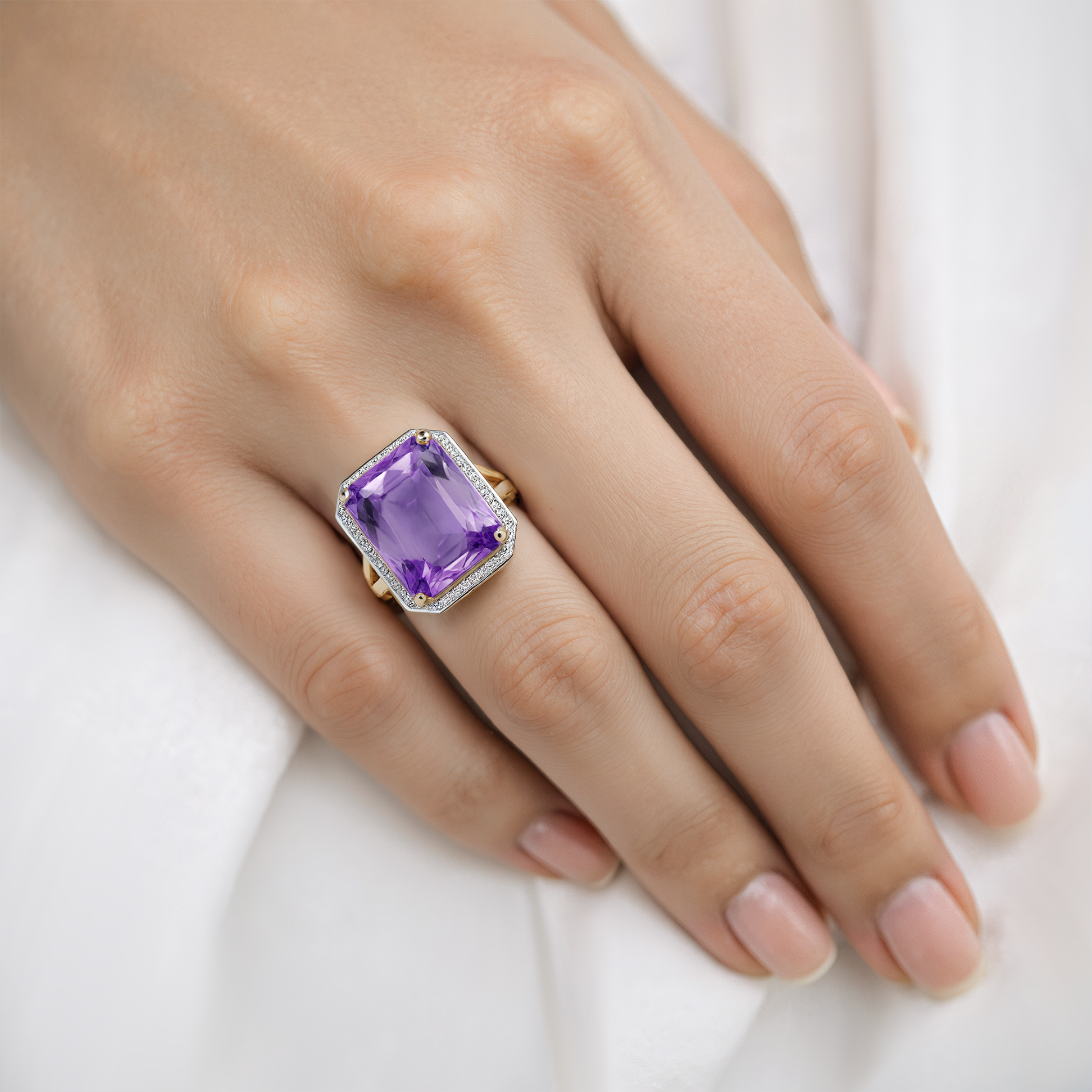Goldring Savicki: zweifarbiges Gold, Amethyst, Diamanten