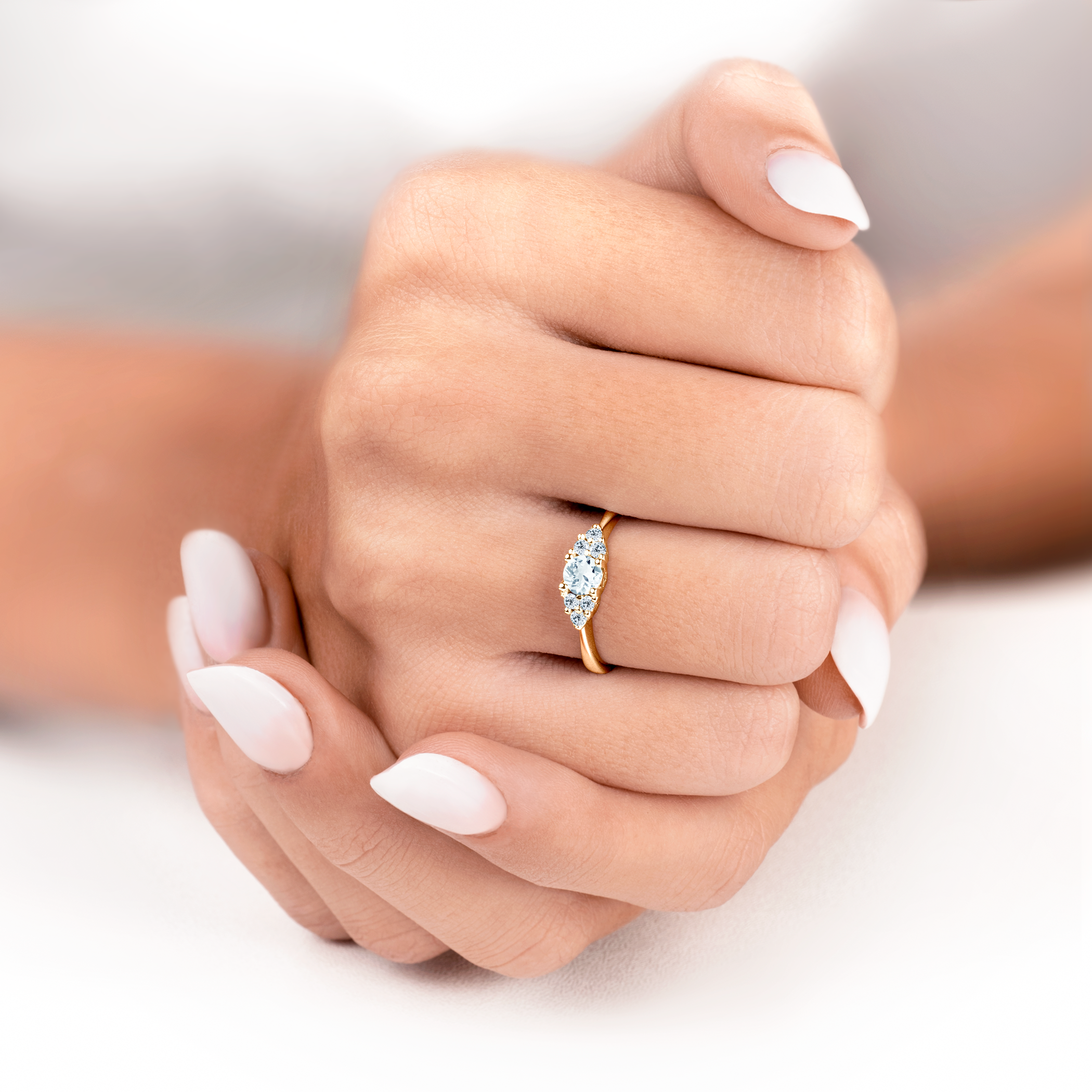 Pierścionek zaręczynowy Fairytale: złoty, akwamaryn