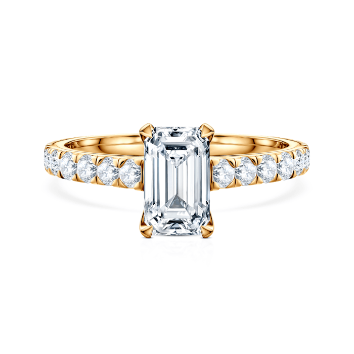 Pierścionek zaręczynowy Share Your Love: złoty, diament laboratoryjny w szlifie szmaragdowym