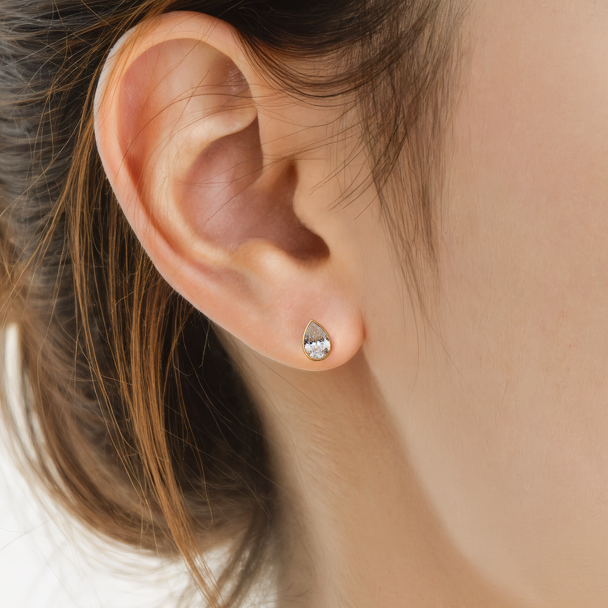Ohrringe Pure: Gold, Labordiamanten, Tropfenschliff