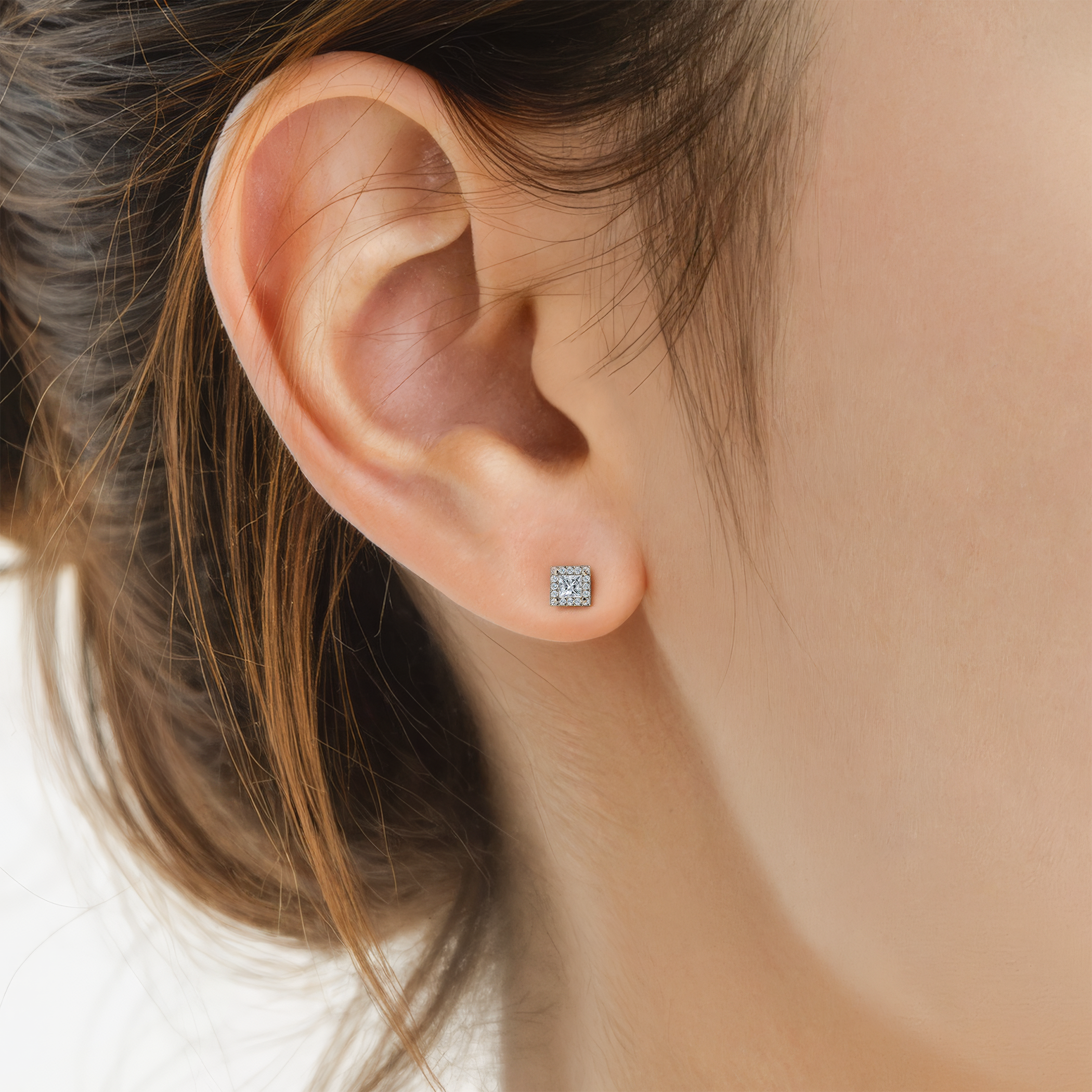 Kolczyki This is Love: białe złoto, diamenty w szlifie princessa