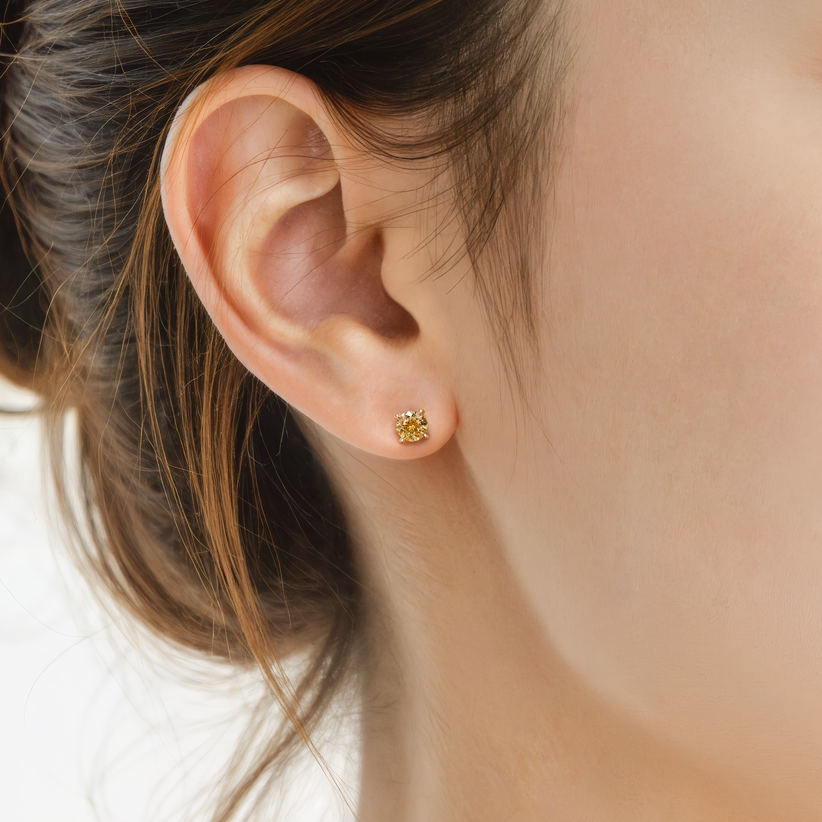 Kolczyki Share Your Love: złote, żółte diamenty laboratoryjne