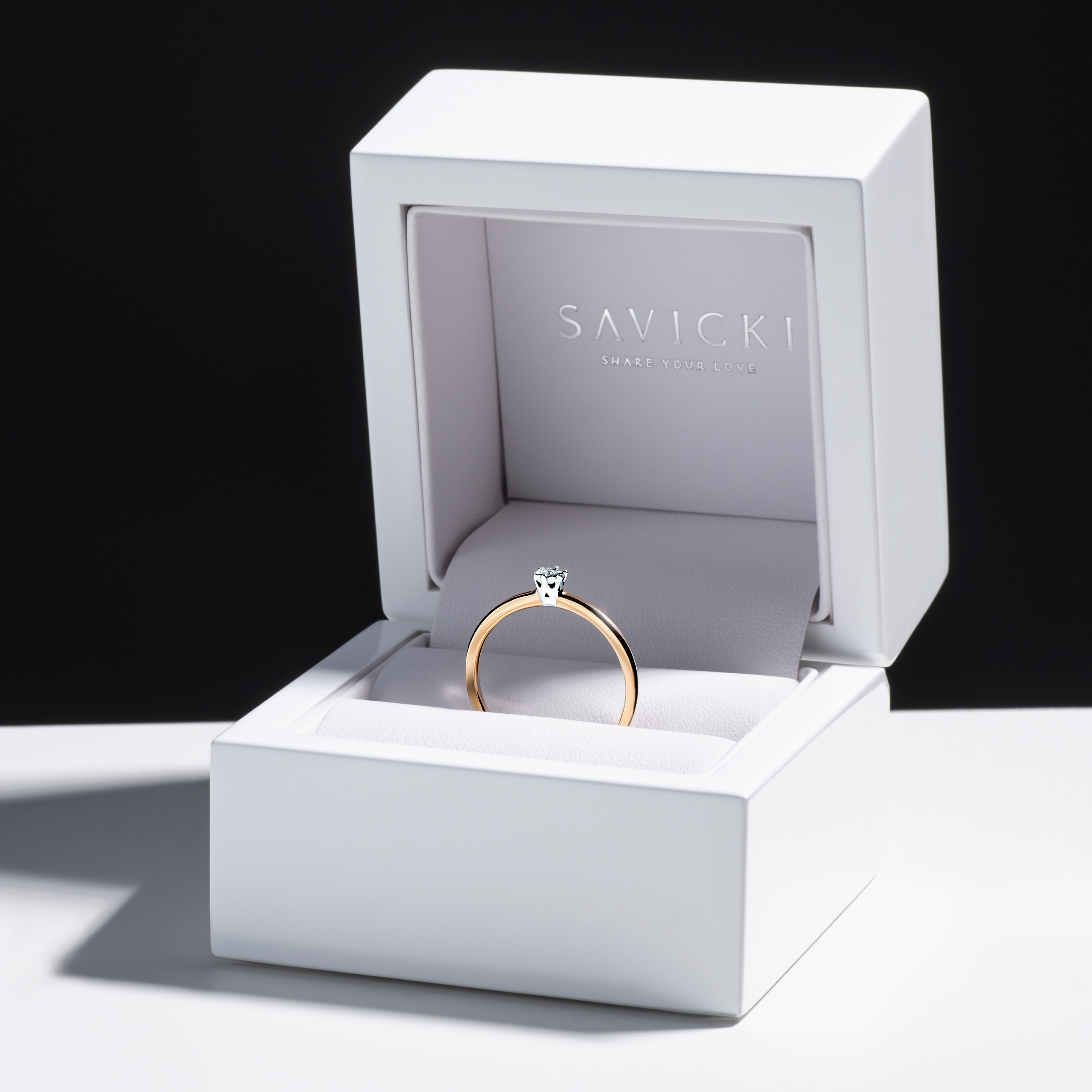 Pierścionek zaręczynowy SAVICKI: dwukolorowe złoto, diament