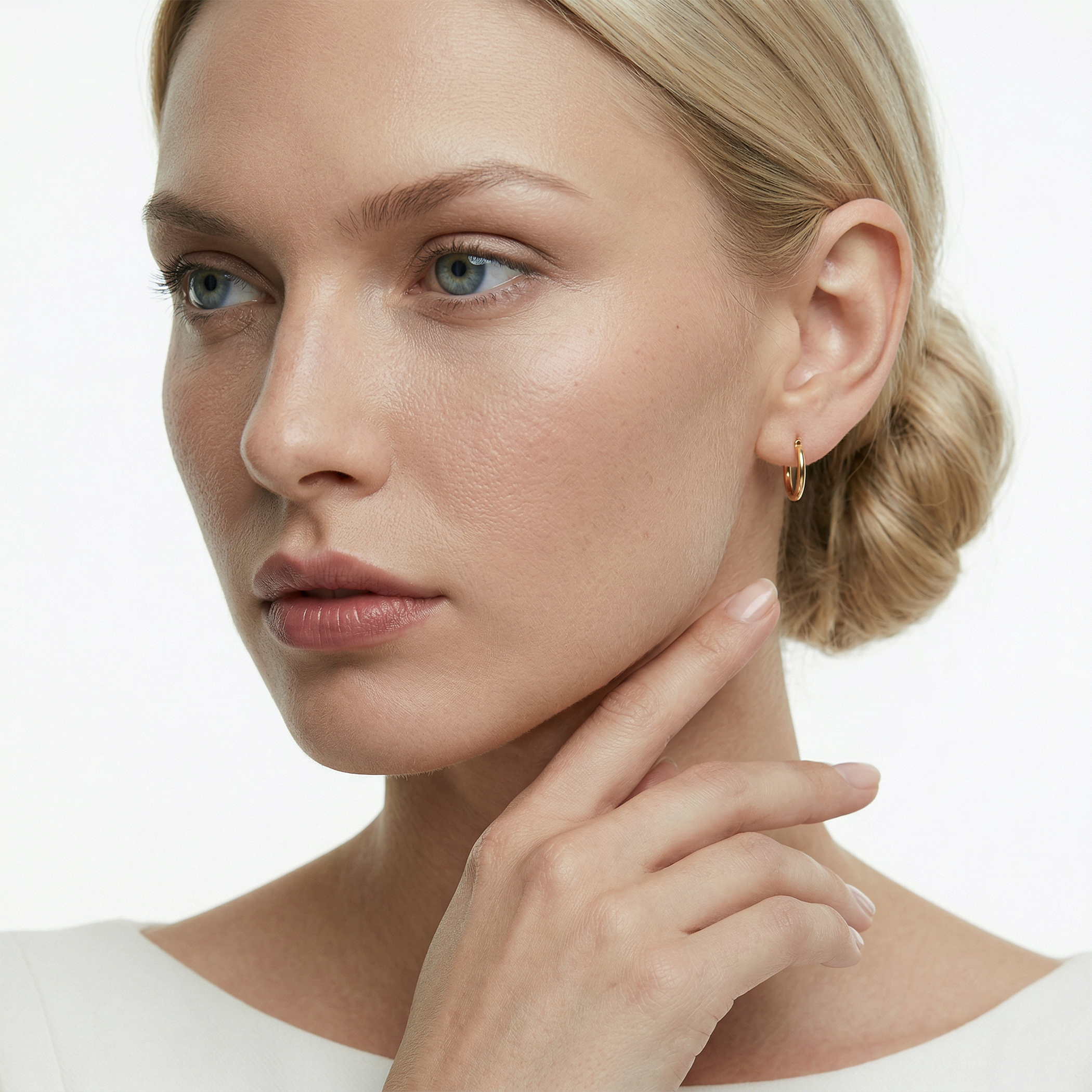 Lekkie Kolczyki koła Savicki: złote (585) 1,5cm - 5