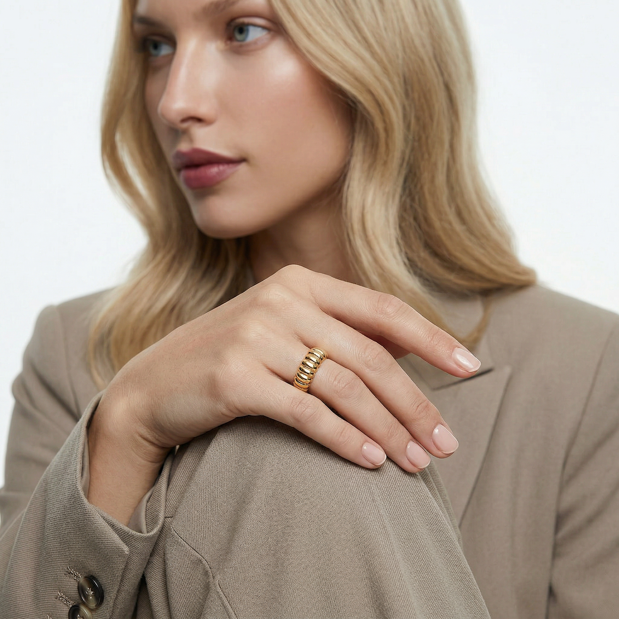 Pierścionek SAVICKI: złoty gładko żłobiony - 5