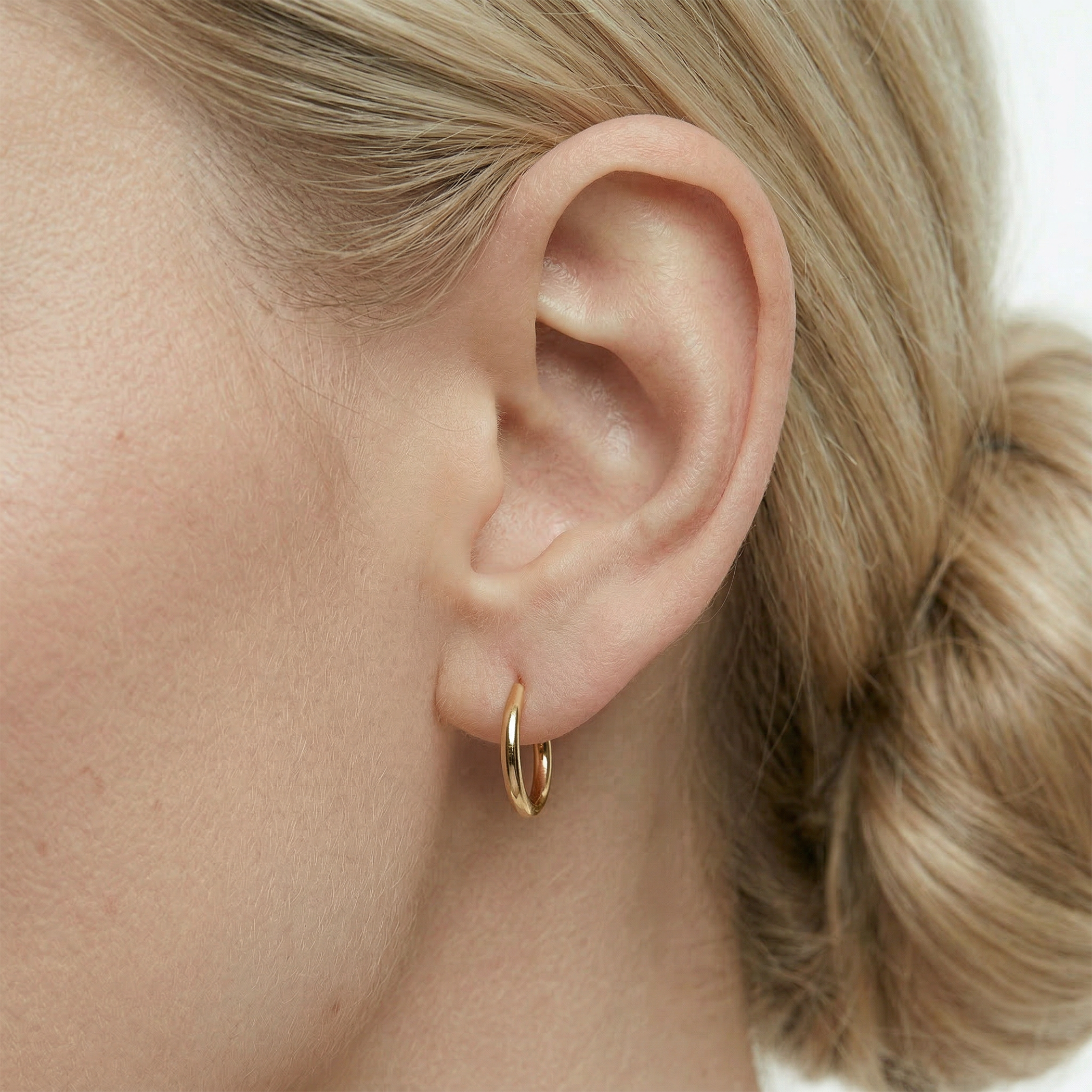 Lekkie Kolczyki koła Savicki: złote (585) 1,5cm - 6