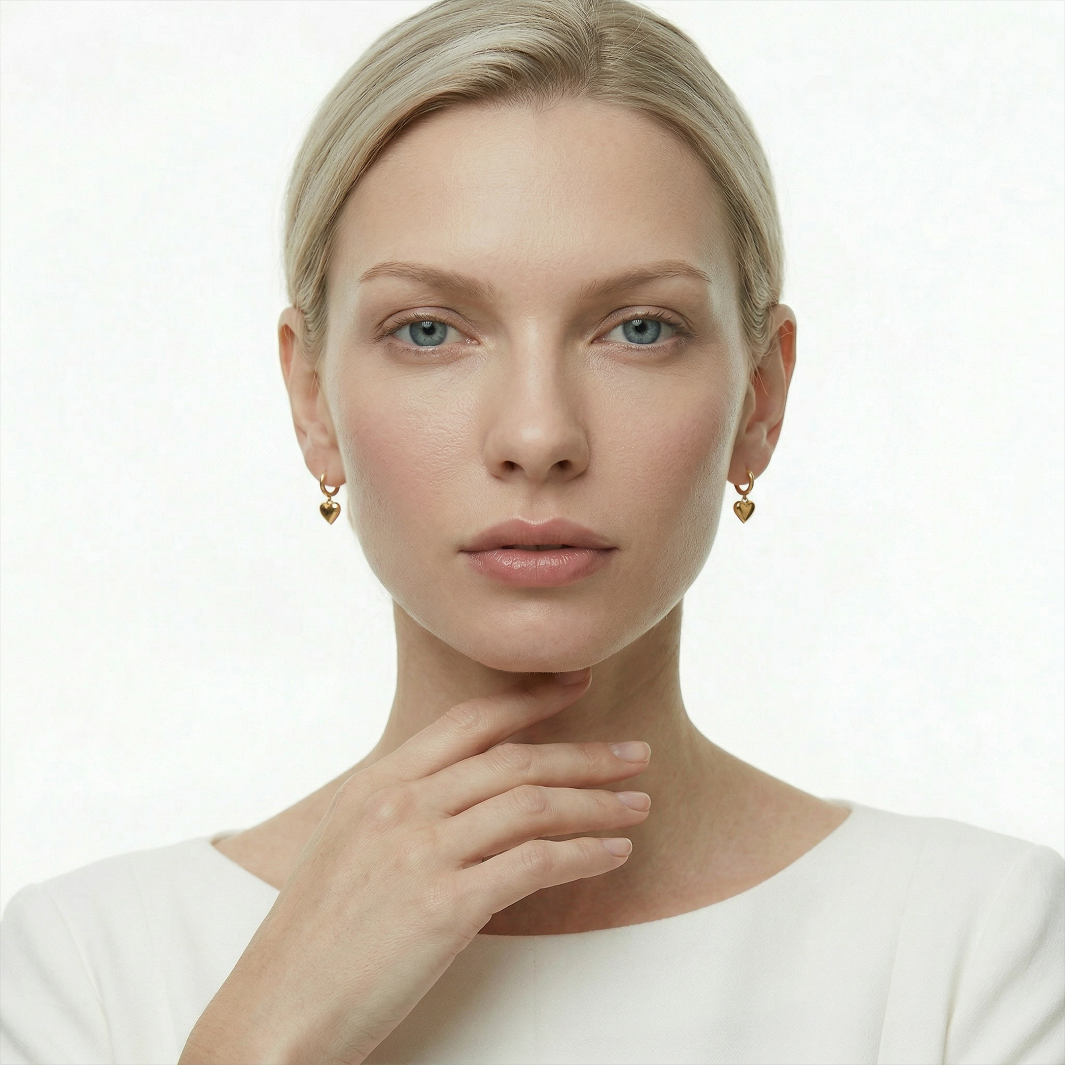 Kolczyki wiszące Savicki: złote z gładkim sercem - 5