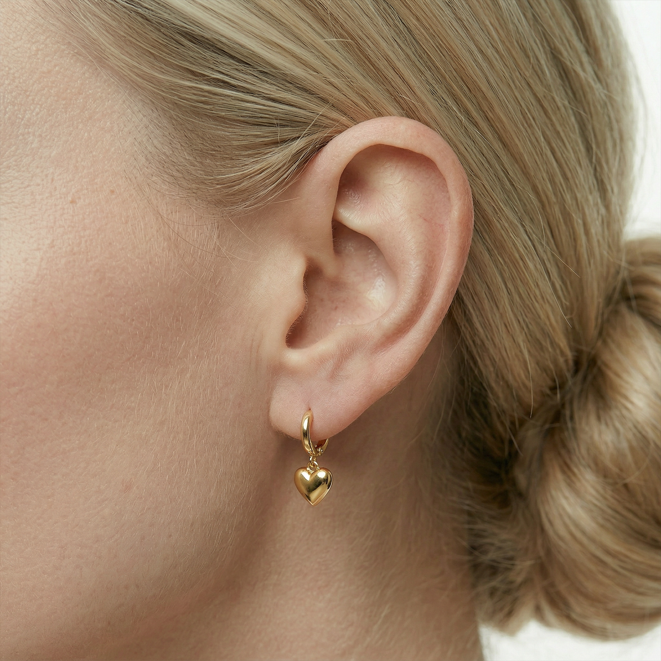 Kolczyki wiszące Savicki: złote z gładkim sercem - 6