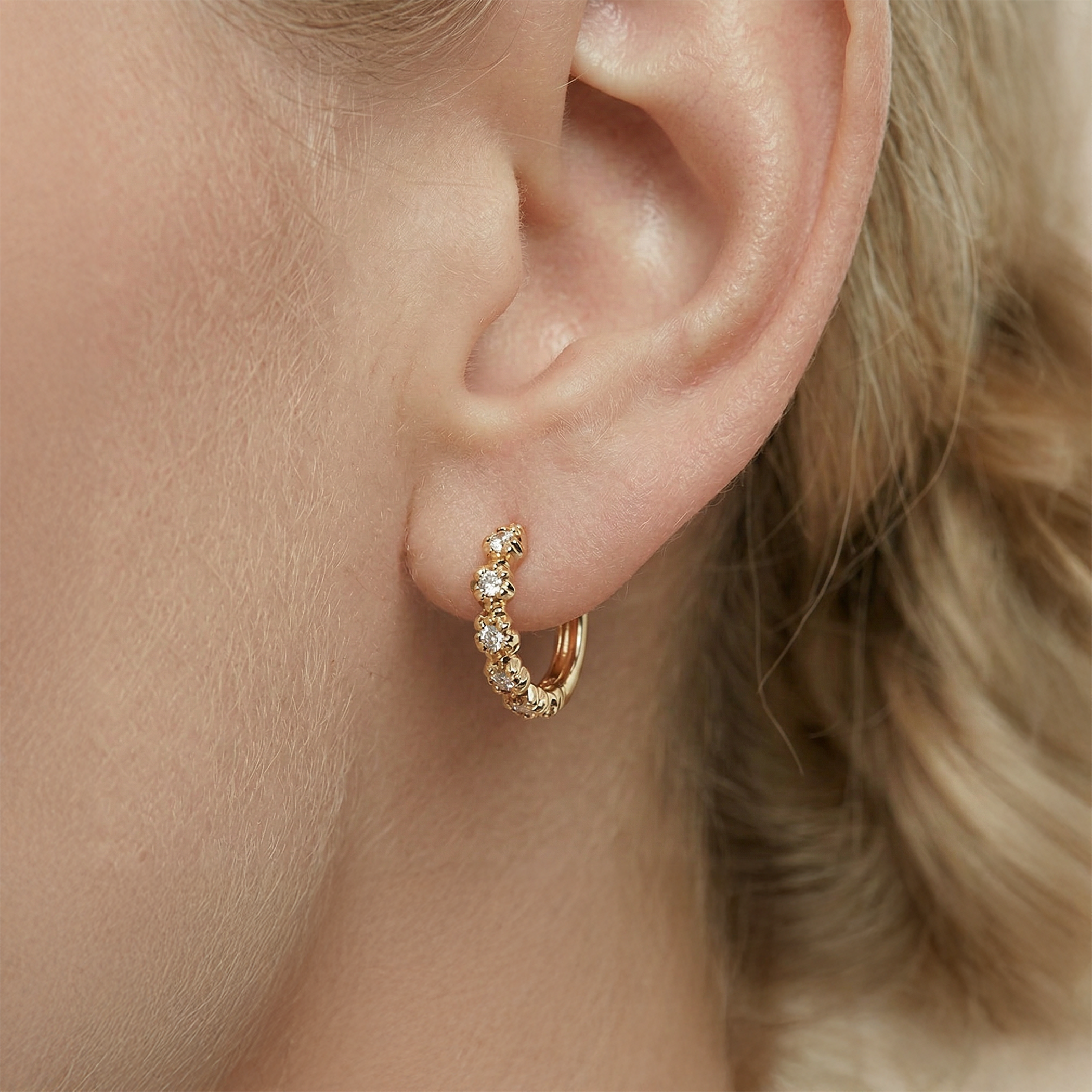 Kolczyki Savicki: złote (585) kwiatki z cyrkoniami - 6