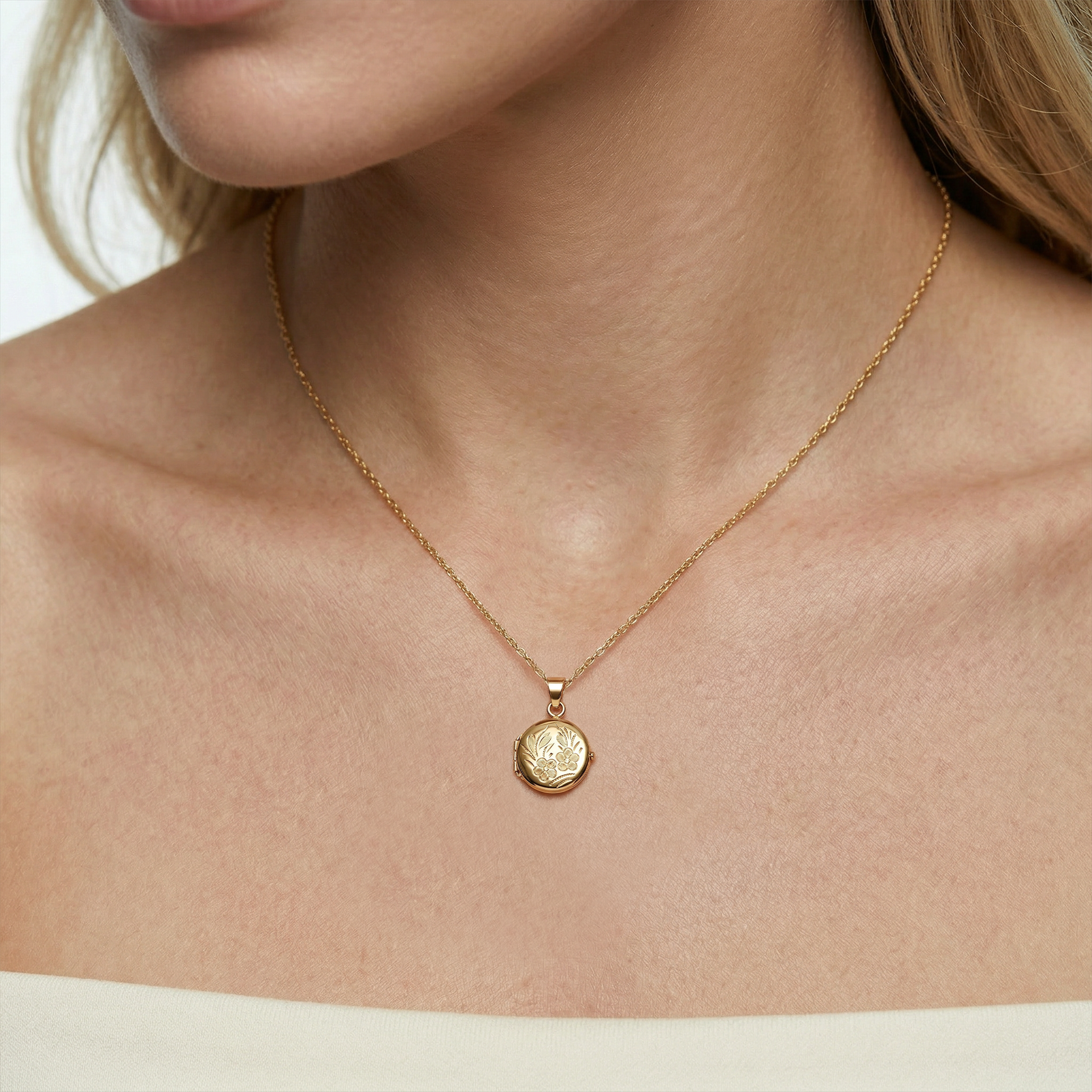 Zawieszka złota SAVICKI: puzderko z wygrawerowanym kwiatem - 7