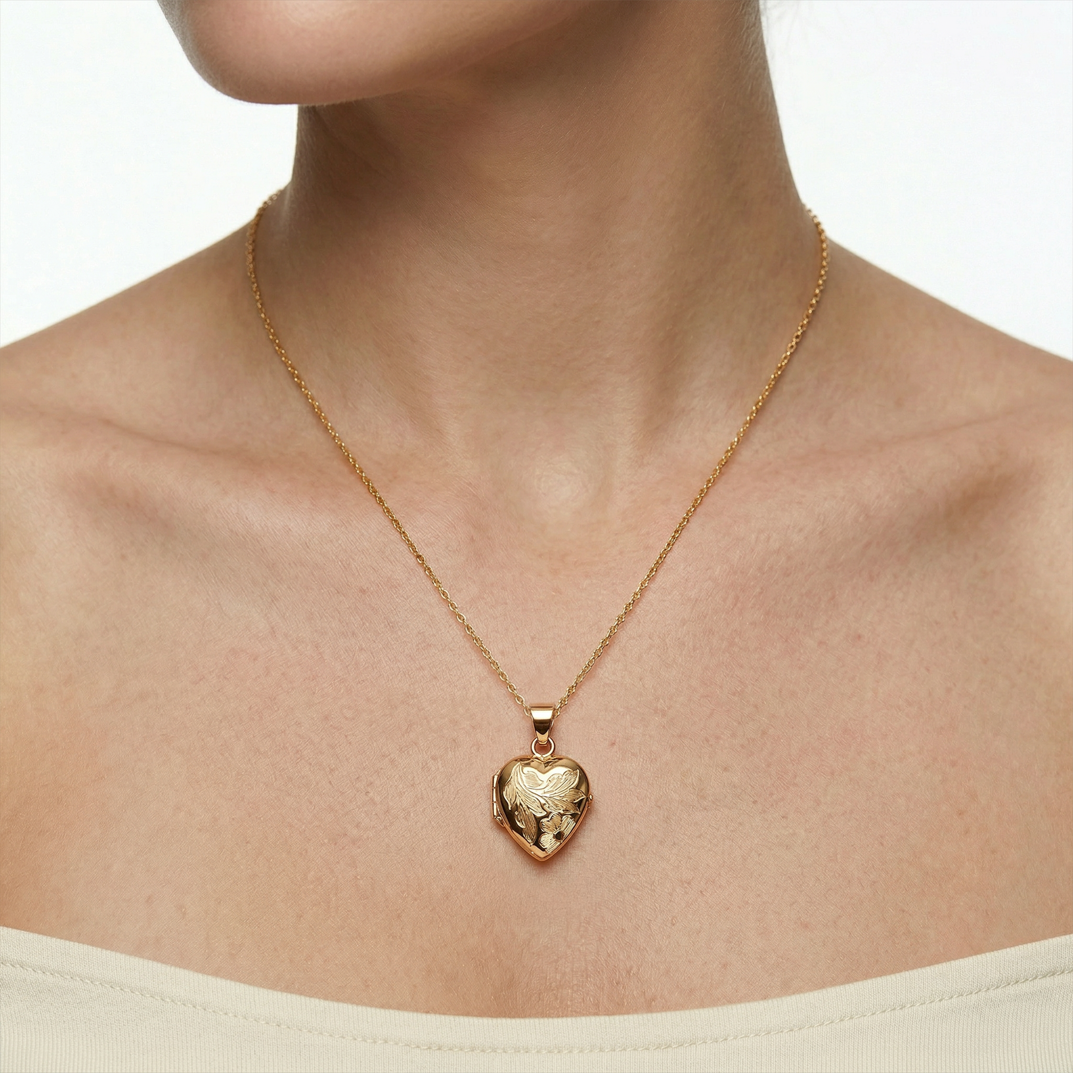 Zawieszka złota SAVICKI: puzderko grawerowane serce - 7