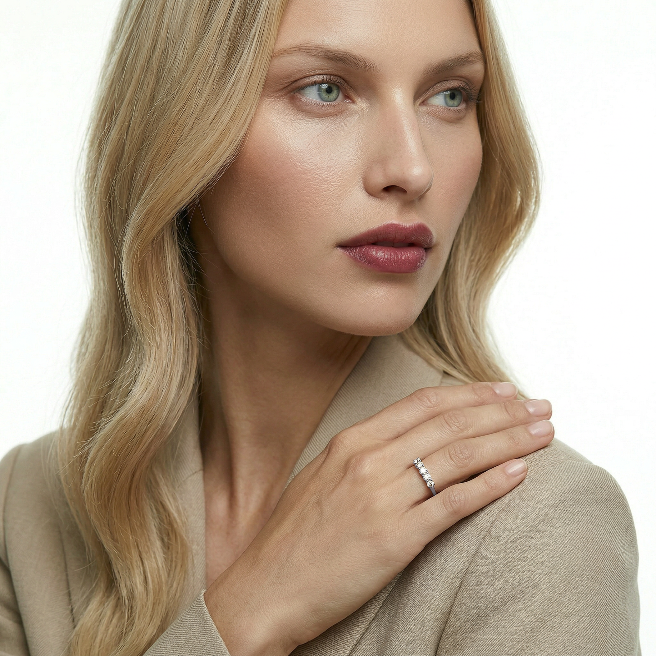 Pierścionek z białego złota z diamentami laboratoryjnymi 5x0,1ct - 5