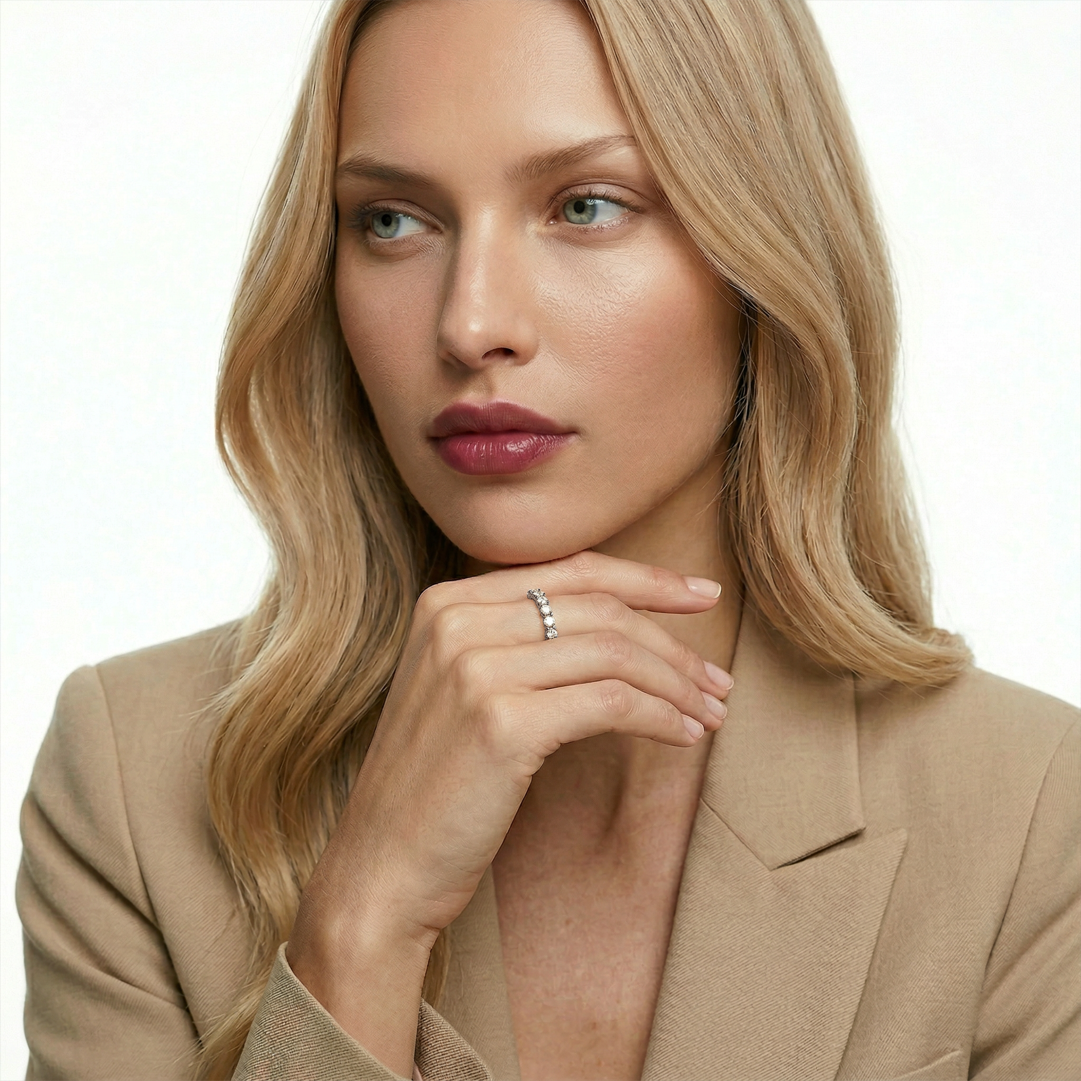 Pierścionek z białego złota z diamentami laboratoryjnymi 7x0,1ct - 5