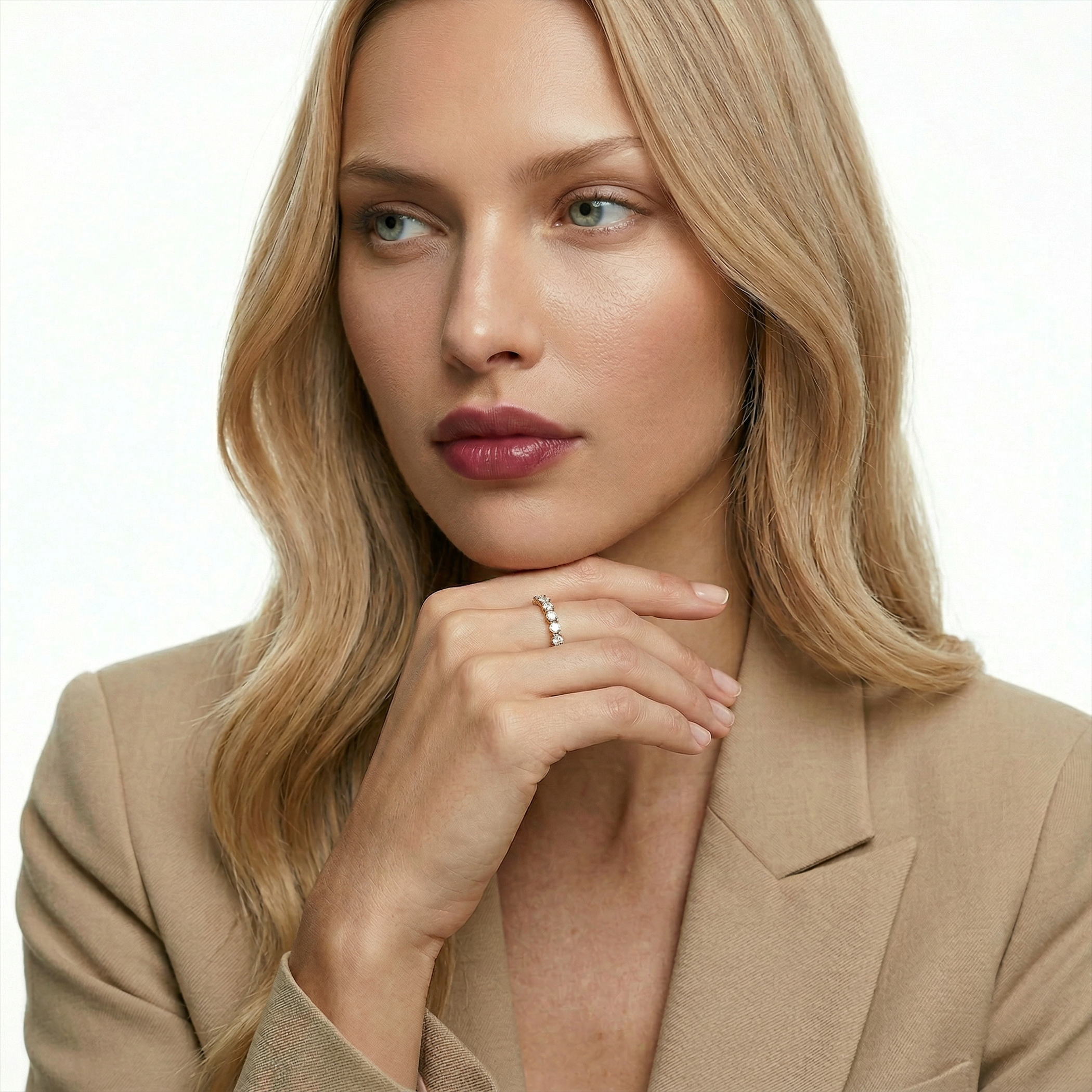 Pierścionek złoty z diamentami laboratoryjnymi 7x0,1ct - 5