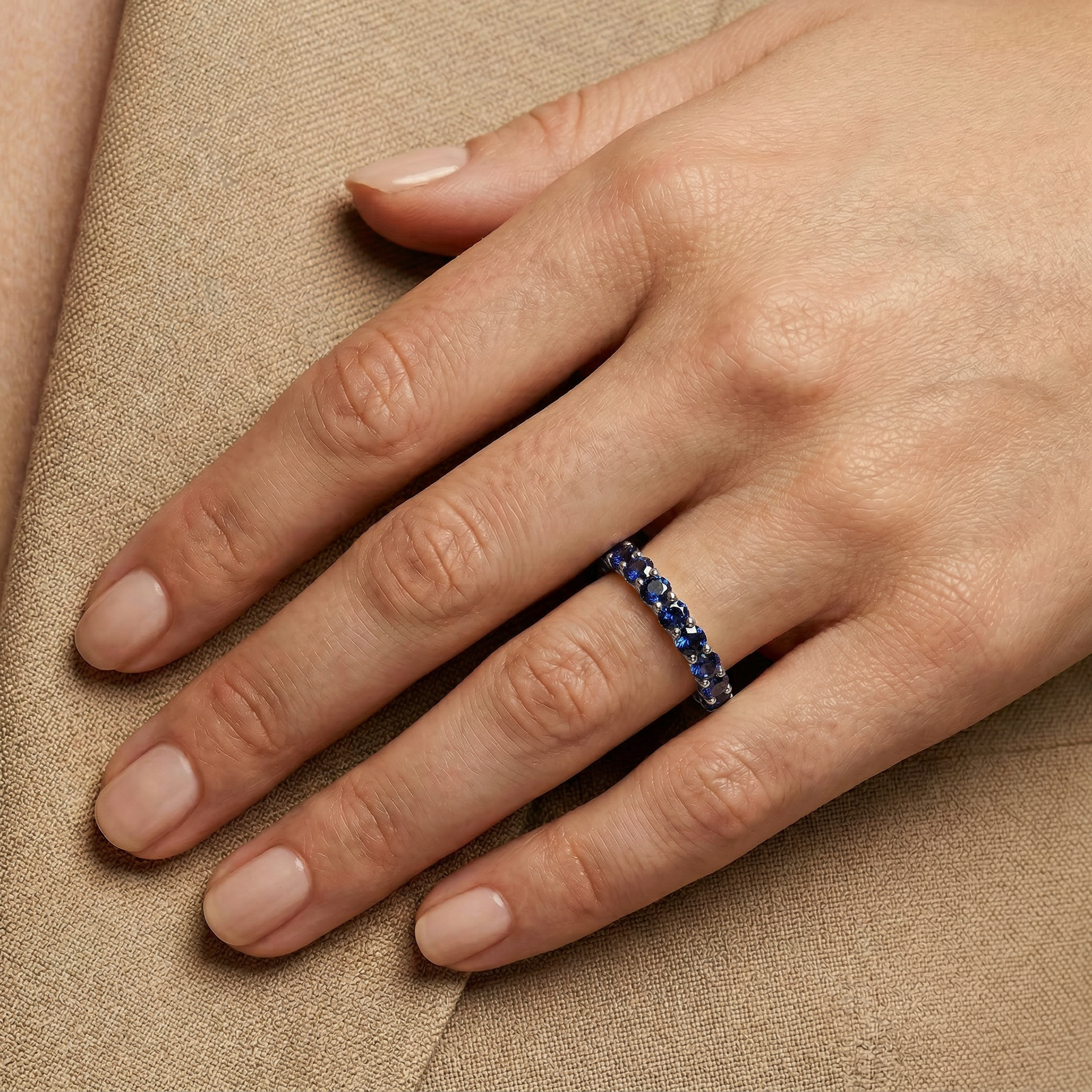 Pierścionek z białego złota z niebieskimi szafirami 13x0,15ct - 6