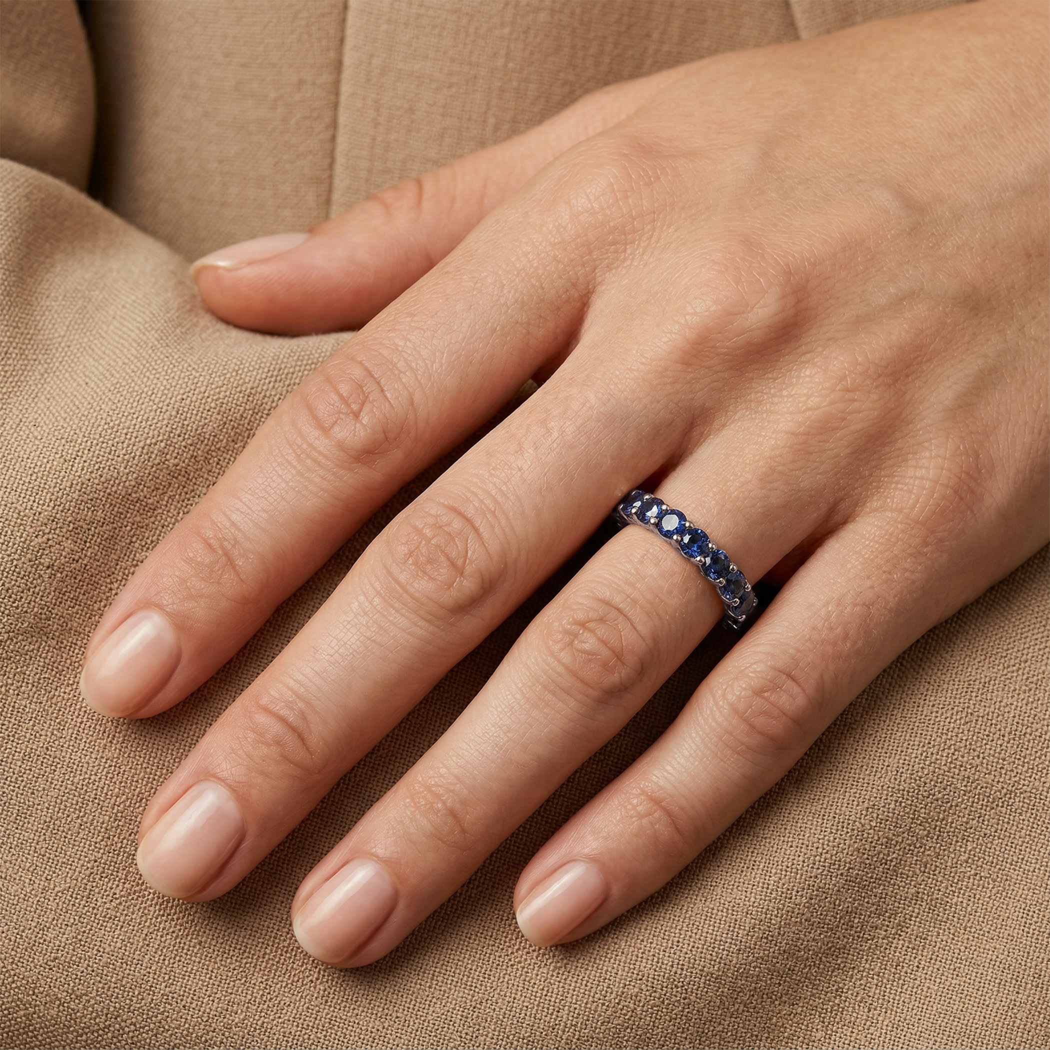 Pierścionek z białego złota z niebieskimi szafirami 15x0,15ct - 6