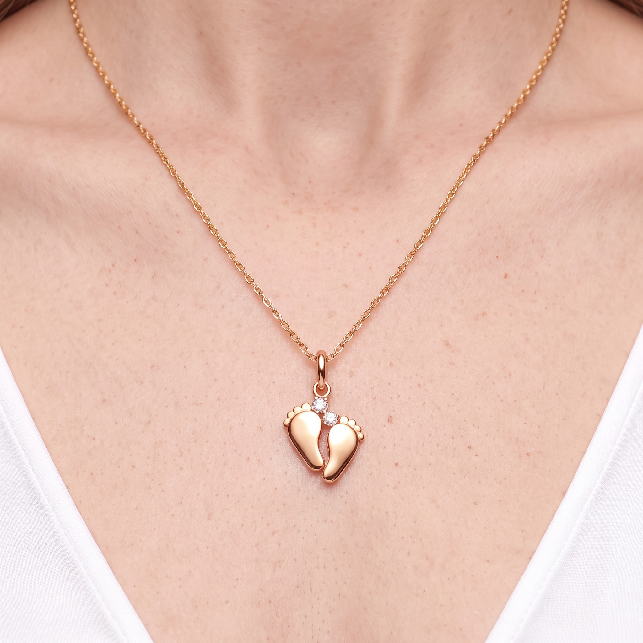 Savicki baby feet pendant: gold, diamonds - 5