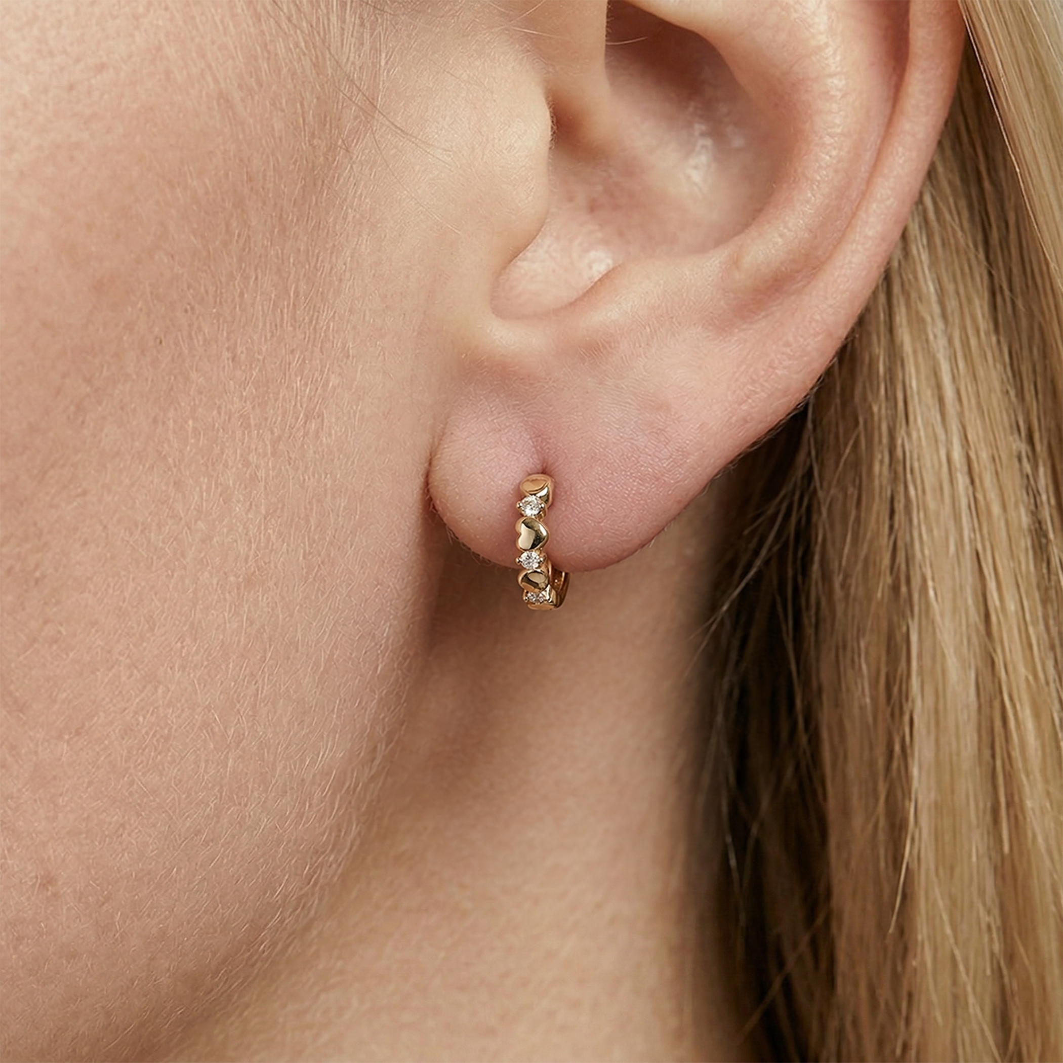 Savicki earrings: gold hearts and cubic zirconia - 6