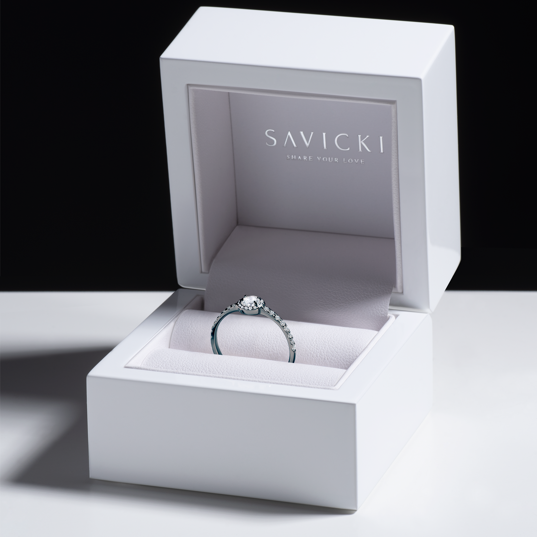 Verlobungsring This is Love: schwarzes Gold, Diamant