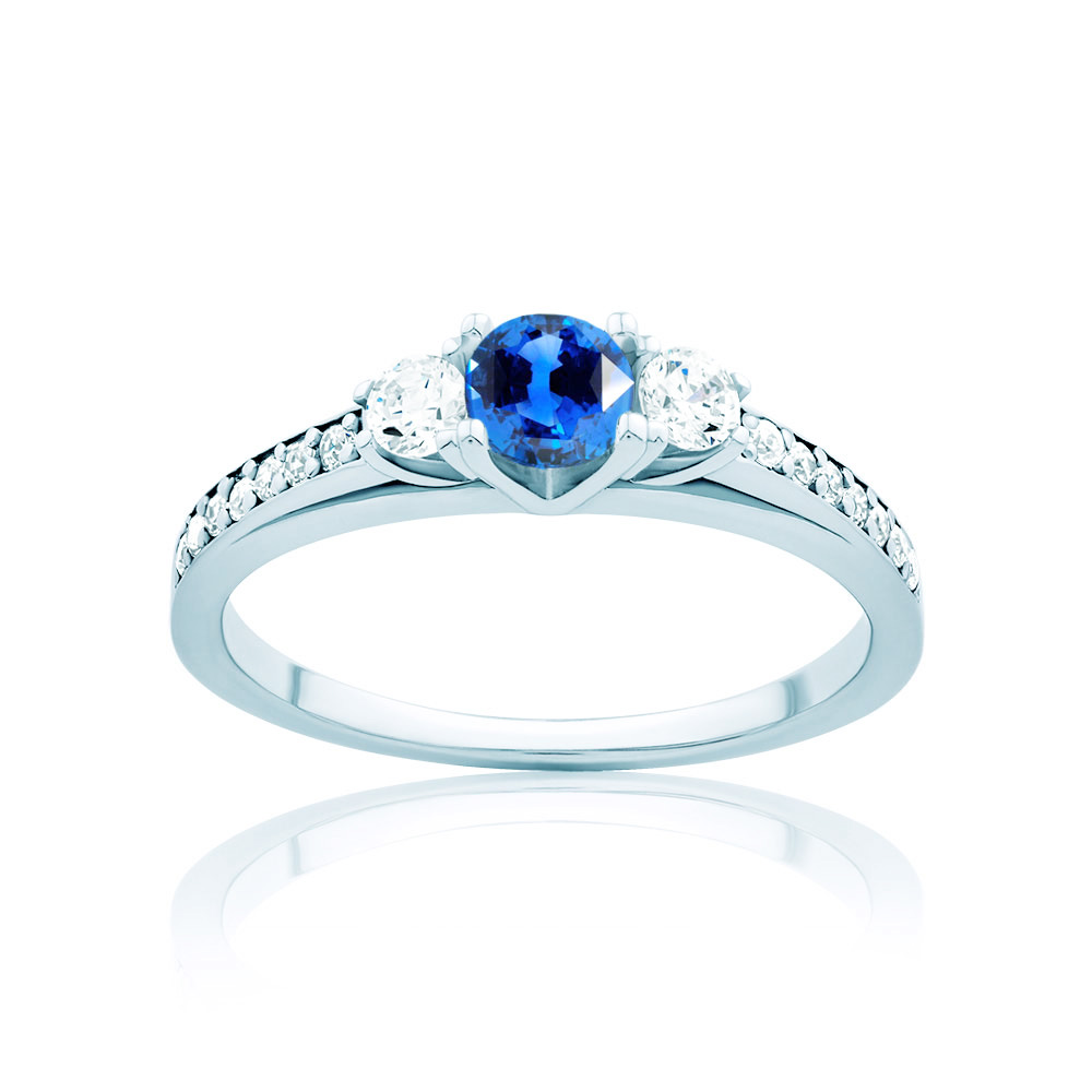 Pierścionek Heart of the Ocean: białe złoto, niebieski szafir