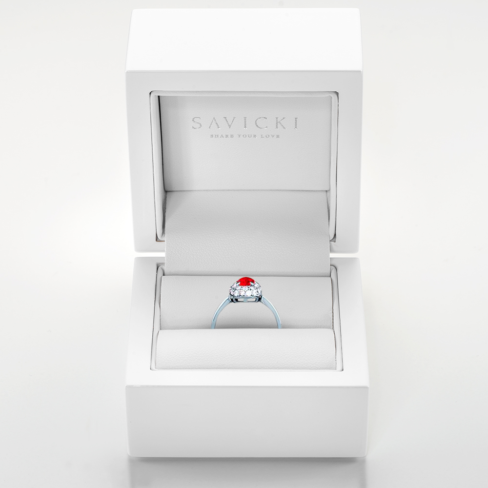 Pierścionek Red Passion: białe złoto, rubin