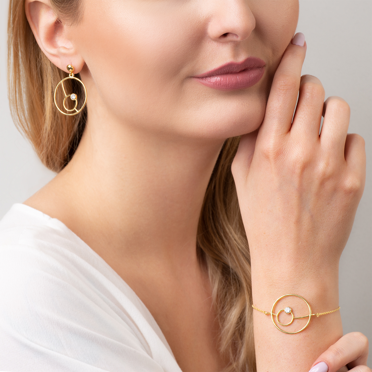 Bransoletka celebrytka Savicki: srebrna pozłacana, cyrkonia