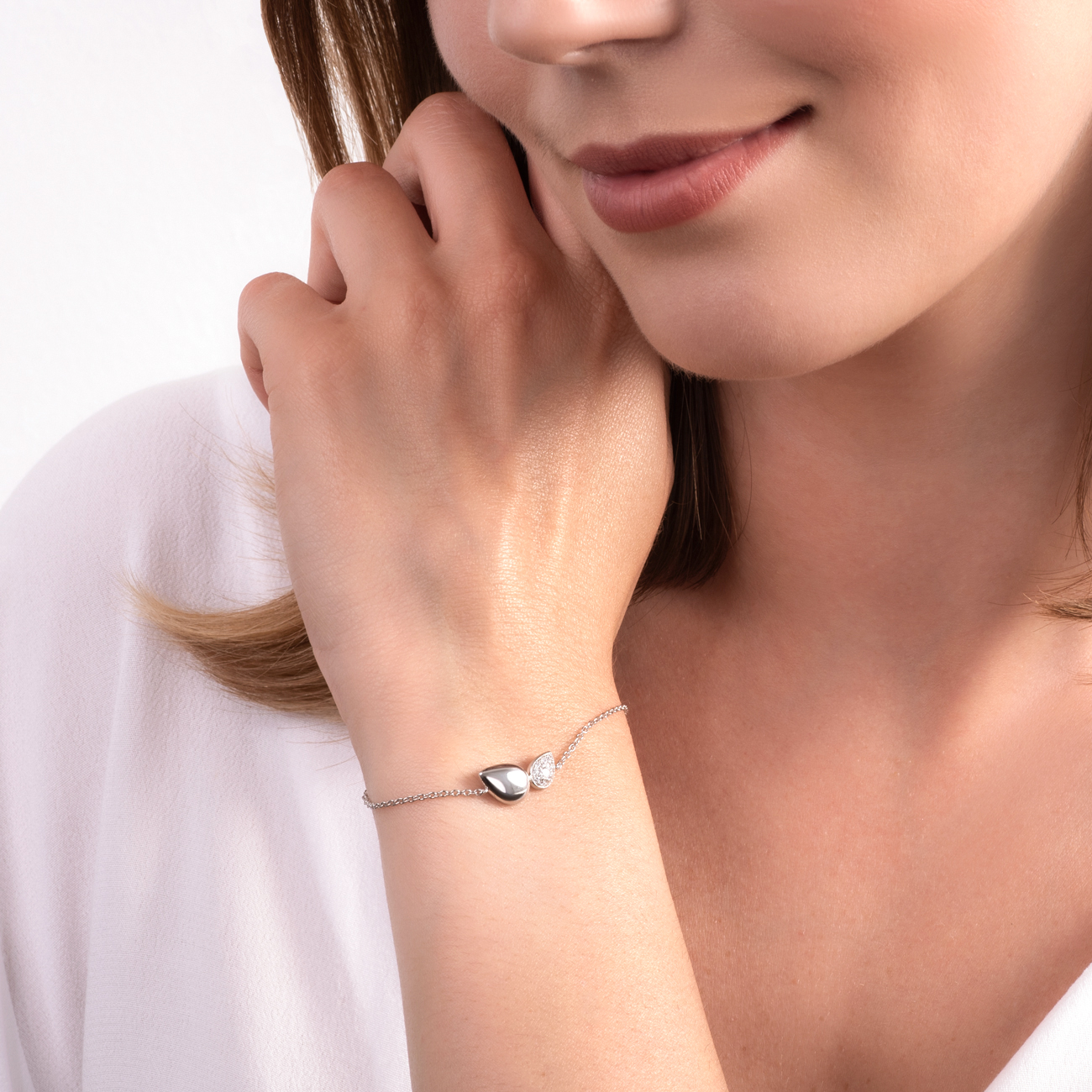 Bransoletka łezka Nature: srebrna, cyrkonie