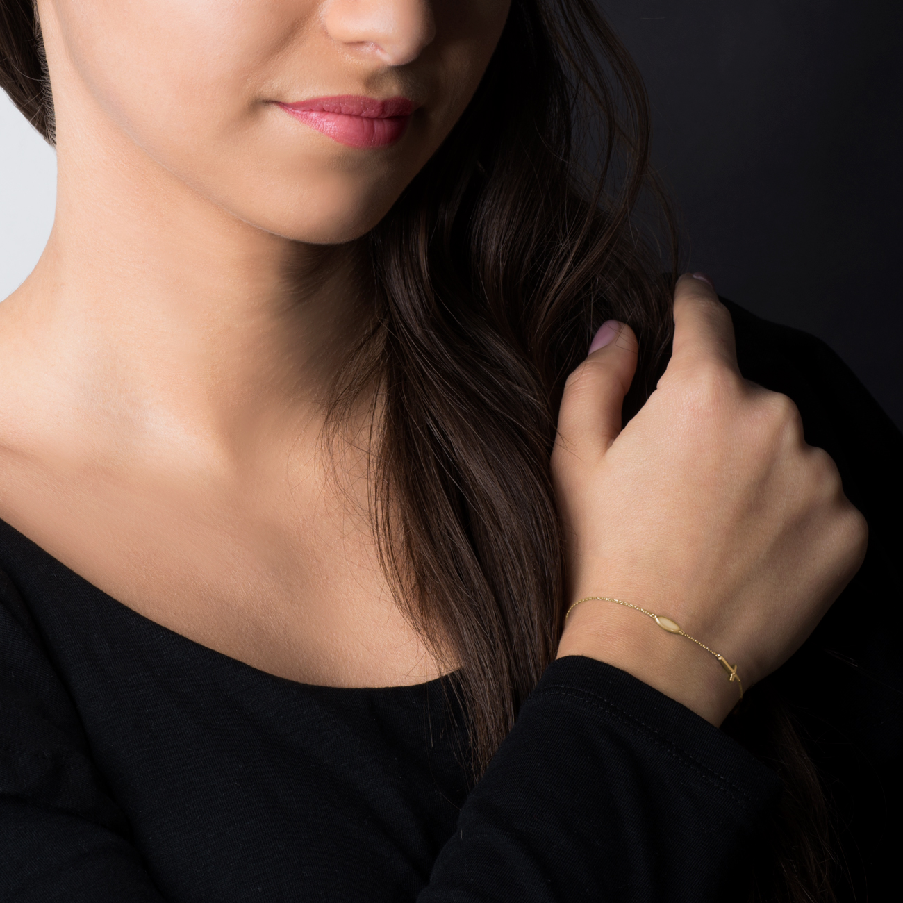 Bransoletka celebrytka krzyżyk złota 585 z białym diamentem 0.01ct 18cm