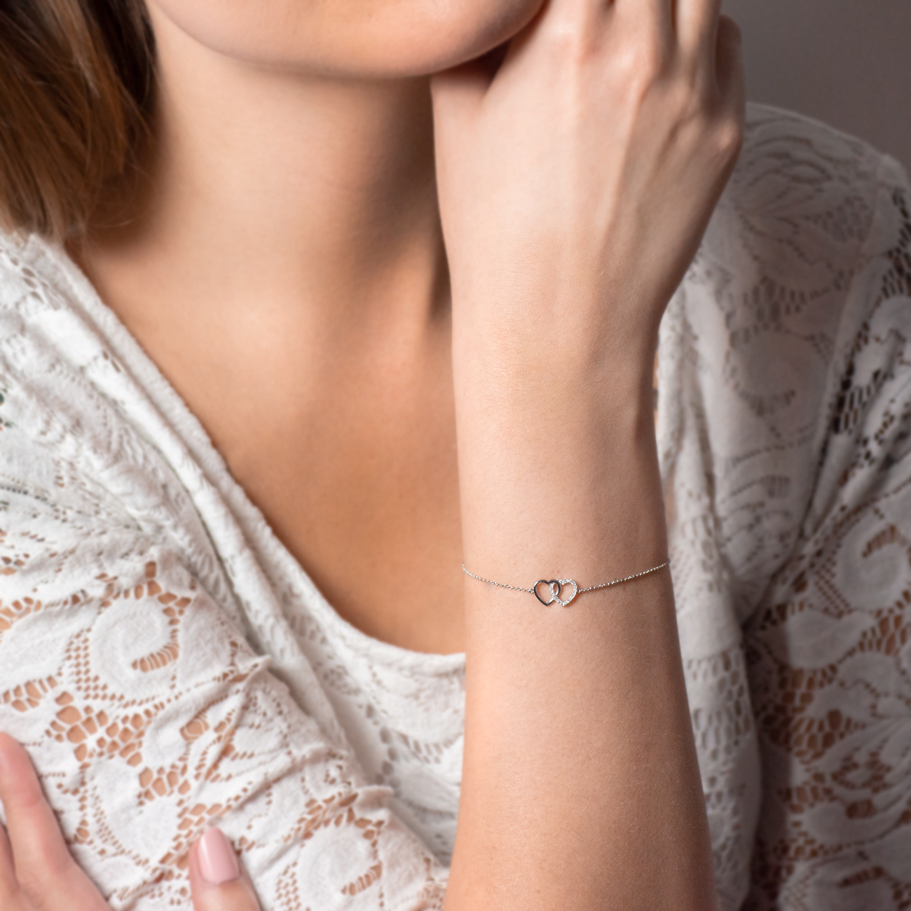 Bransoletka celebrytka z sercem z białego złota 585 z białym diamentem 0.06ct 18cm