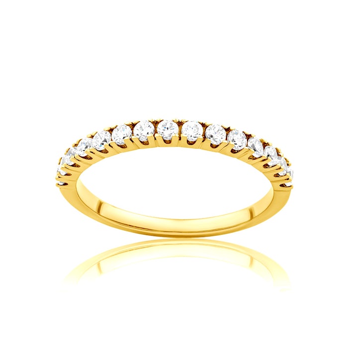 Engagement Ring: gold, diamonds