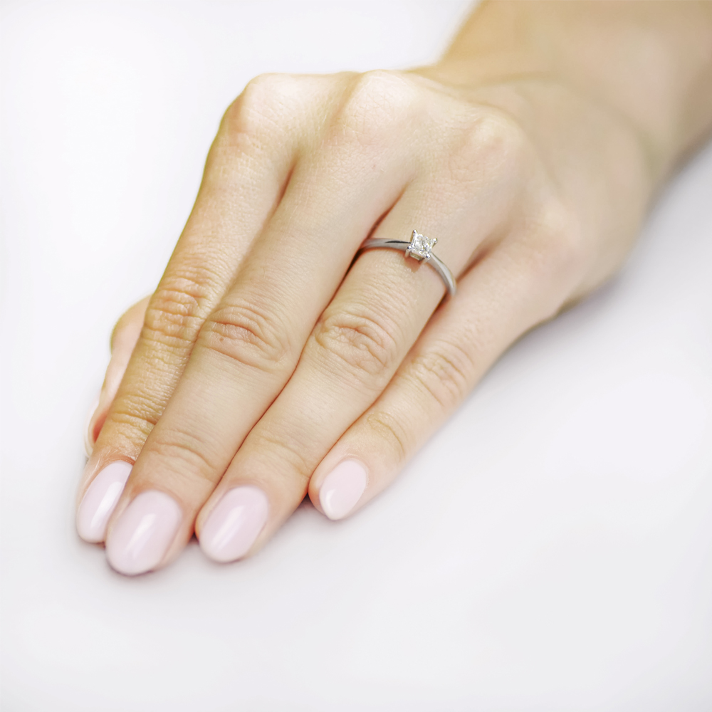 Pierścionek zaręczynowy SAVICKI: białe złoto, diament