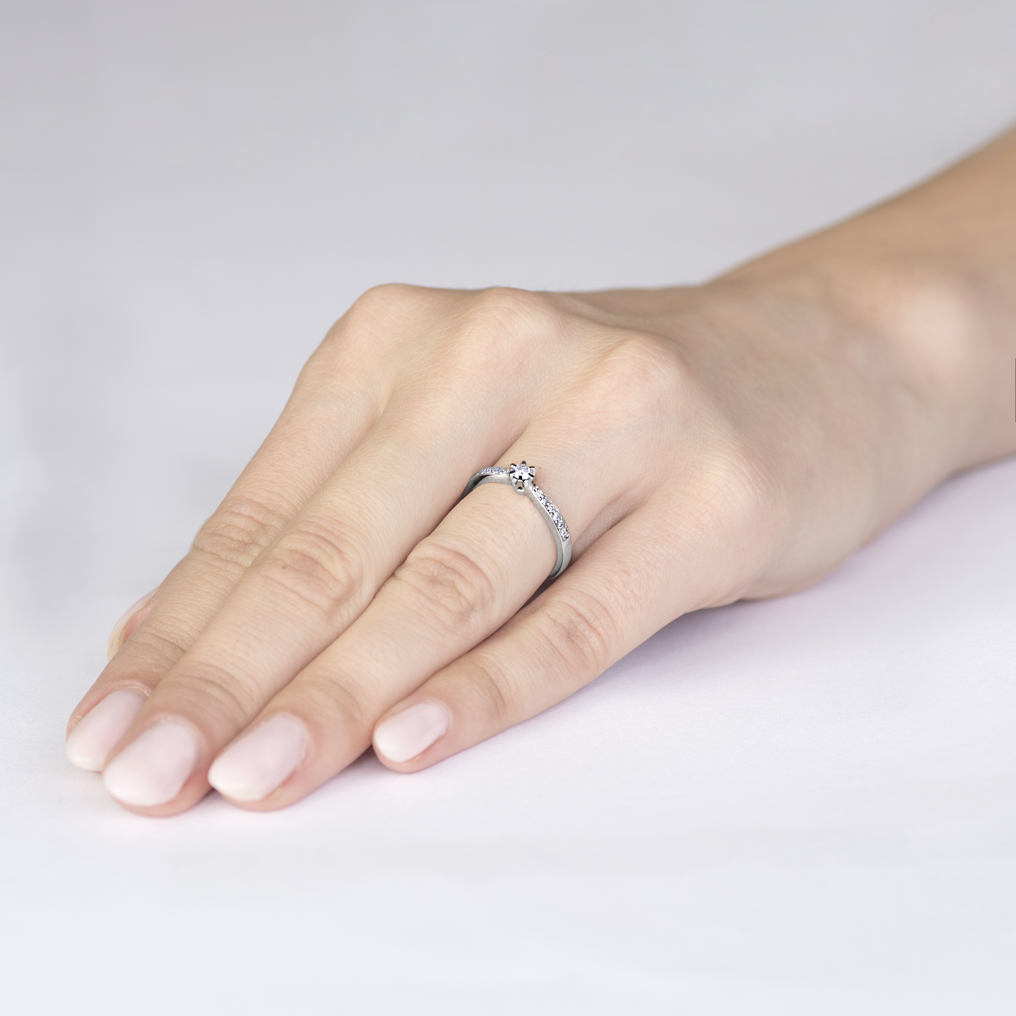 Pierścionek zaręczynowy SAVICKI: białe złoto, diamenty - 3