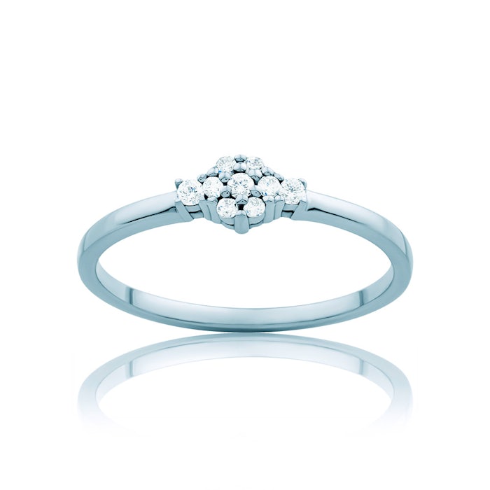 Engagement Ring: white gold, diamonds
