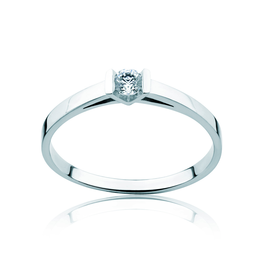 Solitaire Engagement Ring: white gold, diamond