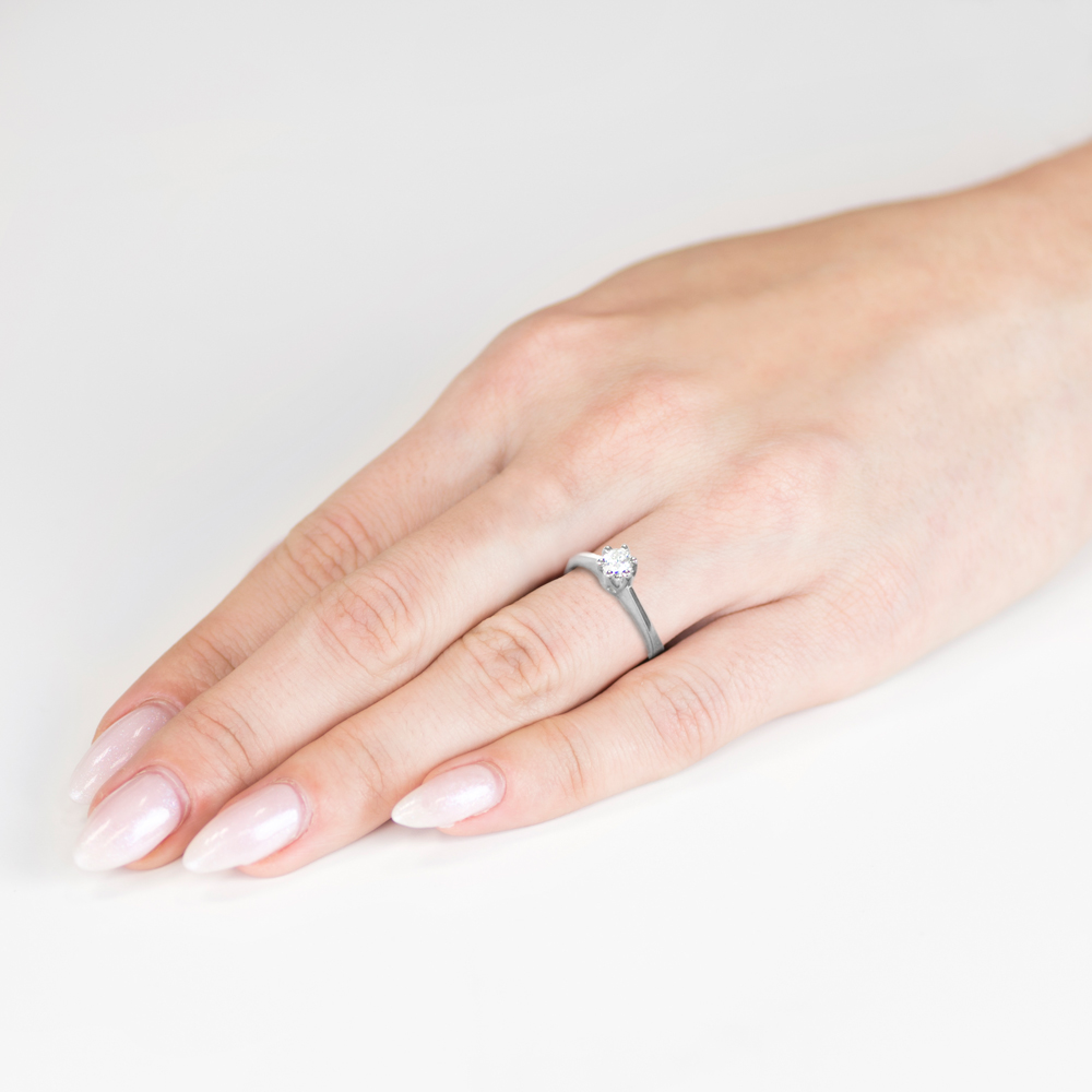 Pierścionek zaręczynowy SAVICKI: białe złoto, diament