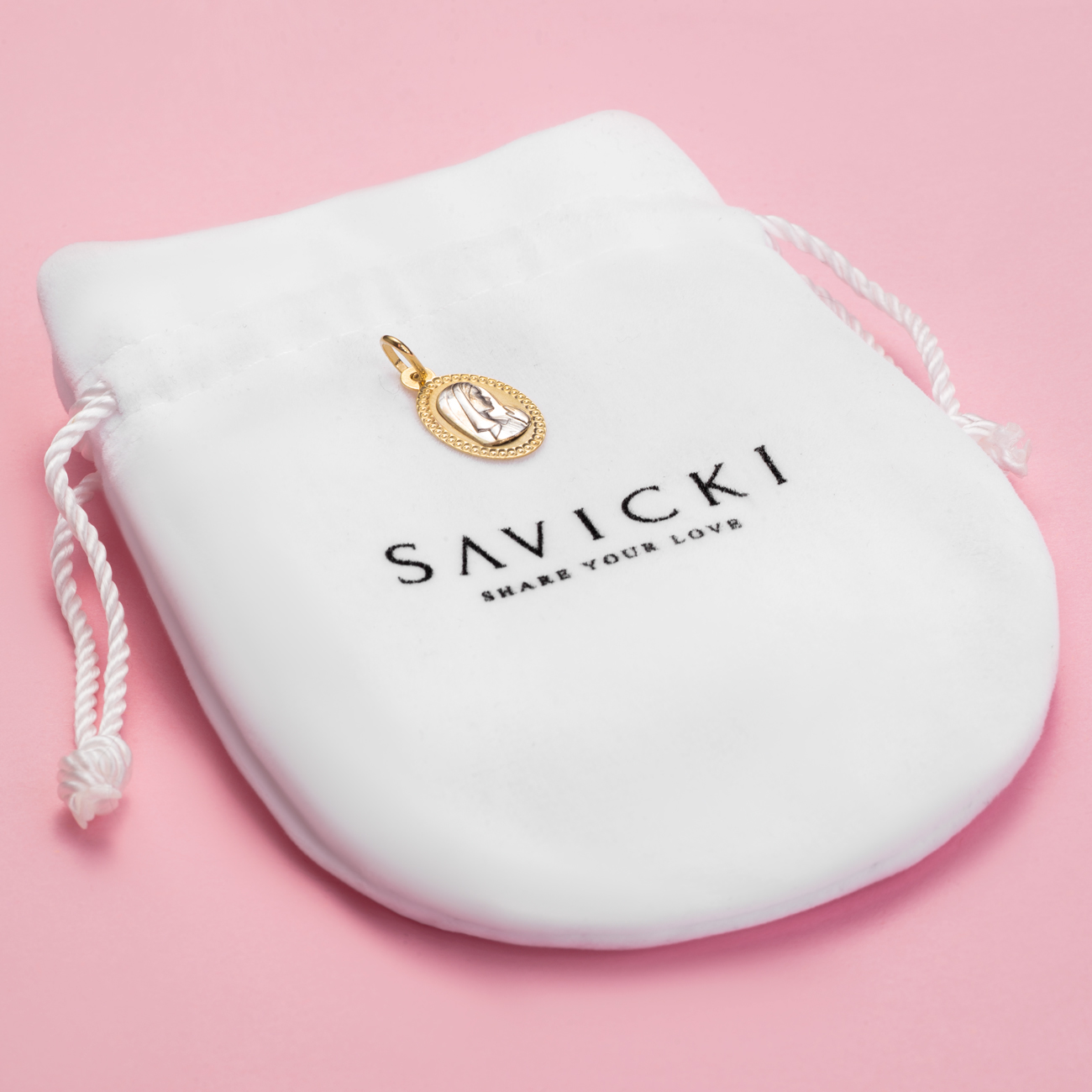 Medalik Savicki: złoty