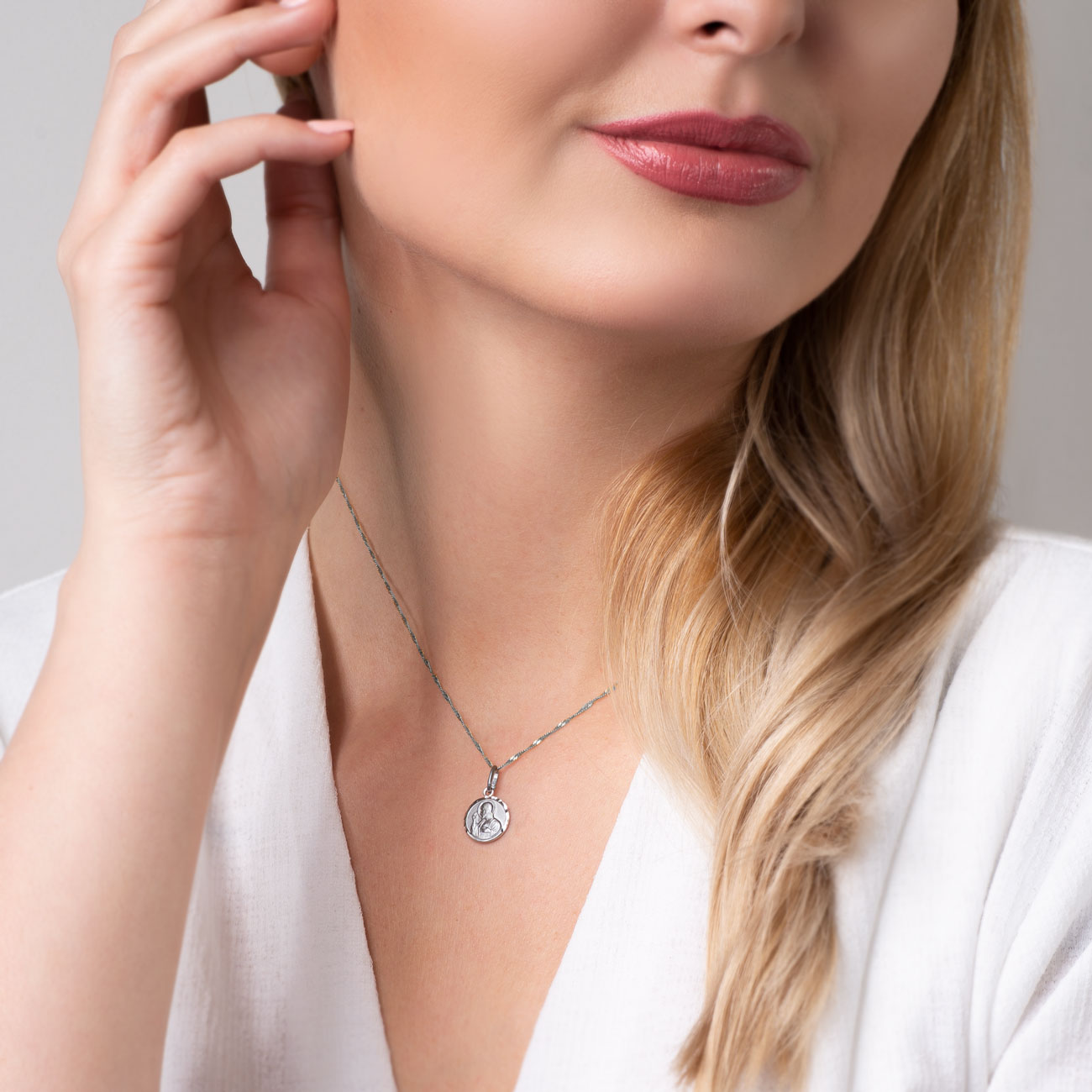 Medalik Savicki: białe złoto - 4