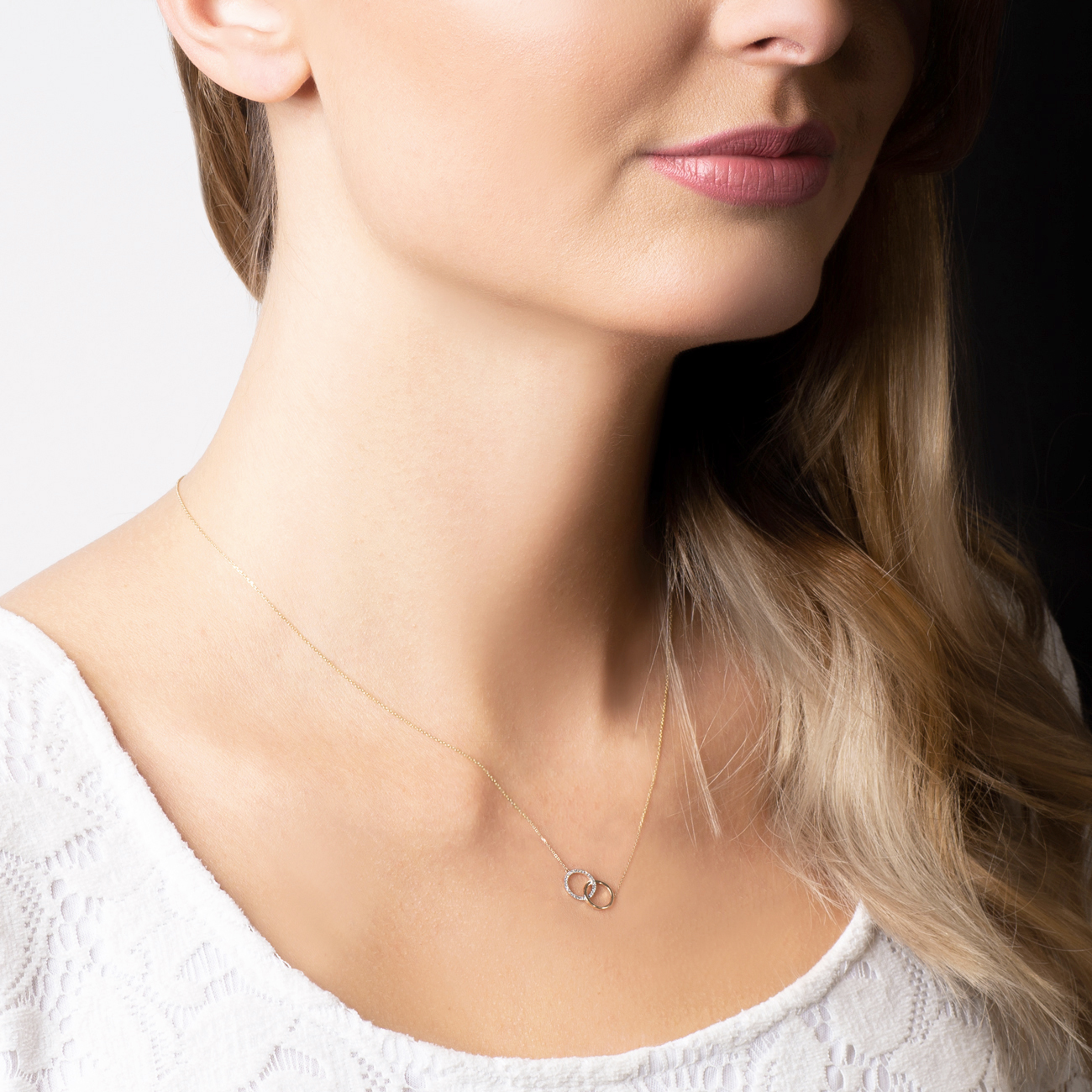 Naszyjnik koła Savicki: złoty, diamenty