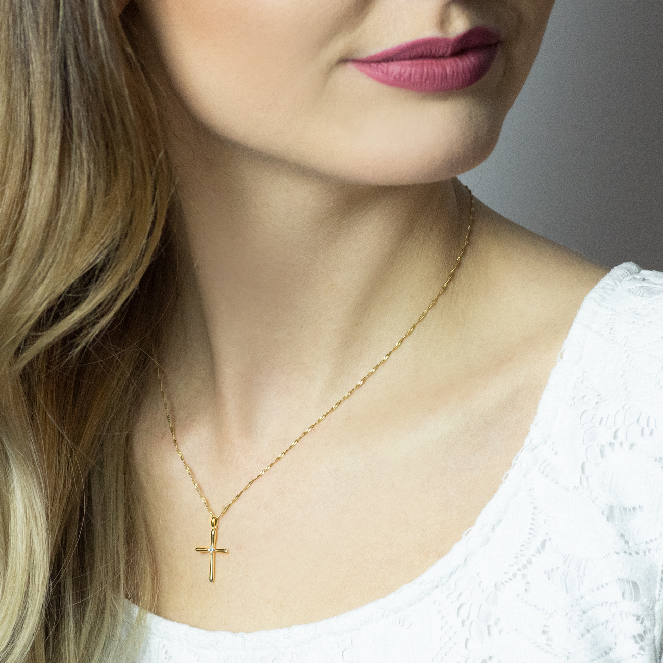 Zawieszka krzyżyk Savicki: złoty, diamenty - 5