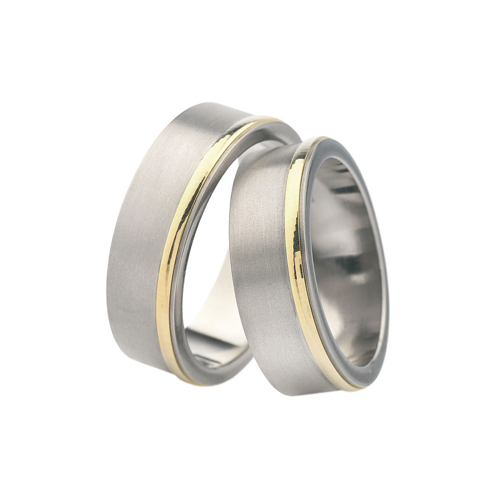 Snubní prsteny: titan + žluté zlato, ploché, 7 mm