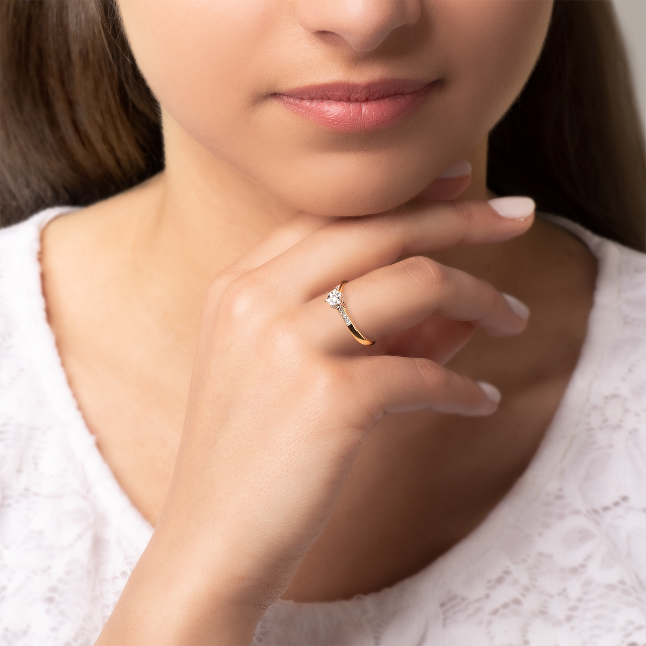 Pierścionek zaręczynowy SAVICKI: dwukolorowe złoto, diamenty