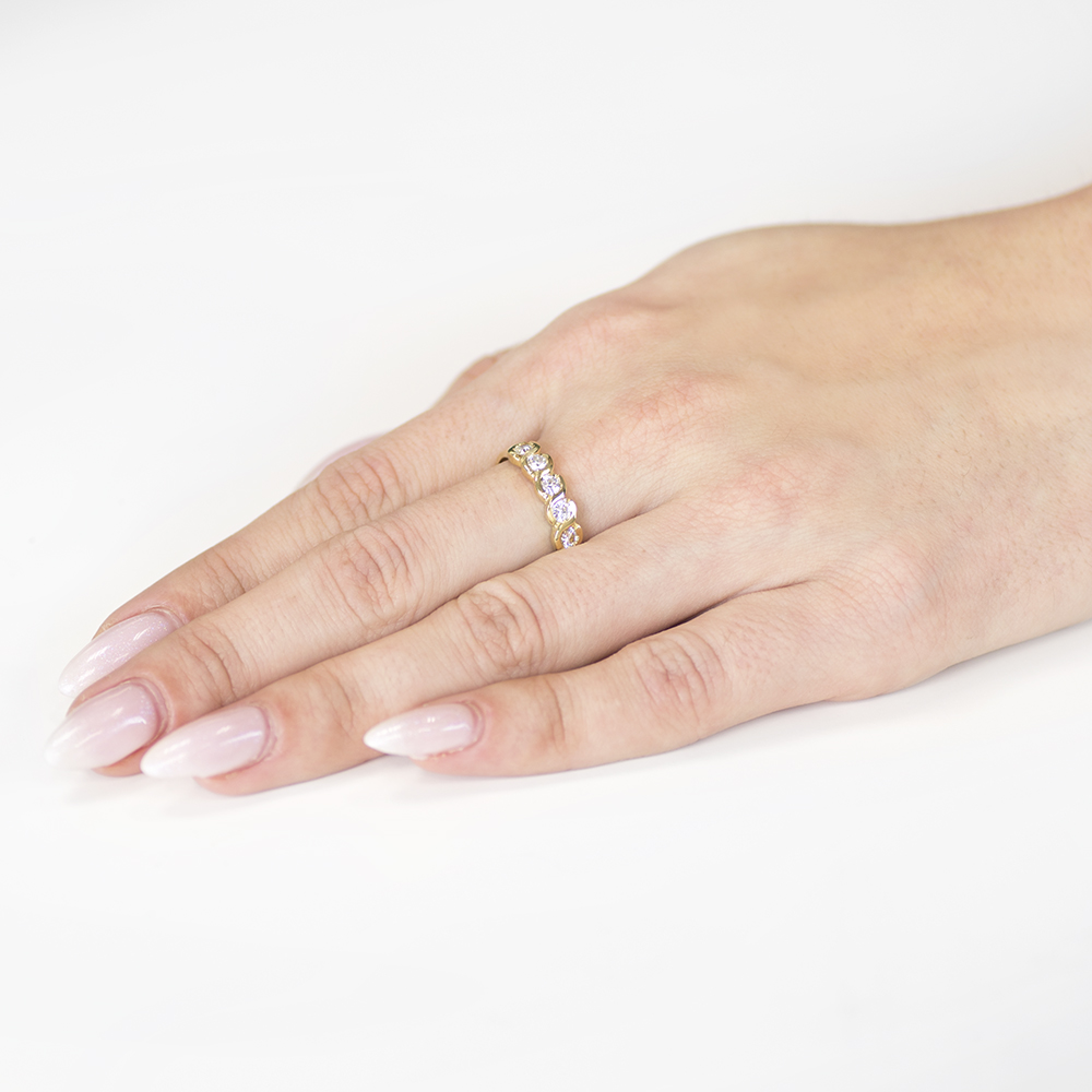 Ring SAVICKI: Gold, Diamanten