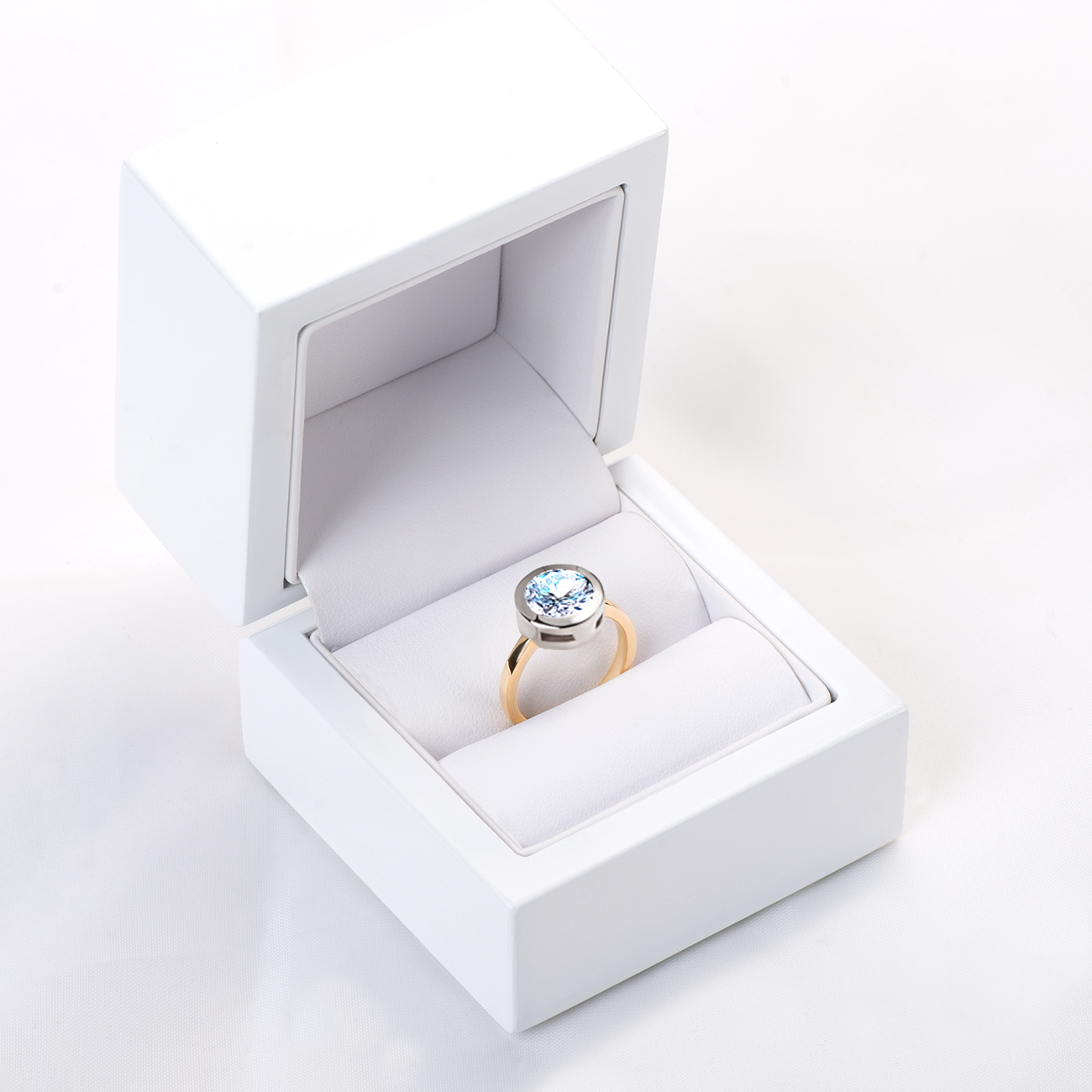 Pierścionek zaręczynowy SAVICKI: dwukolorowe złoto, diament